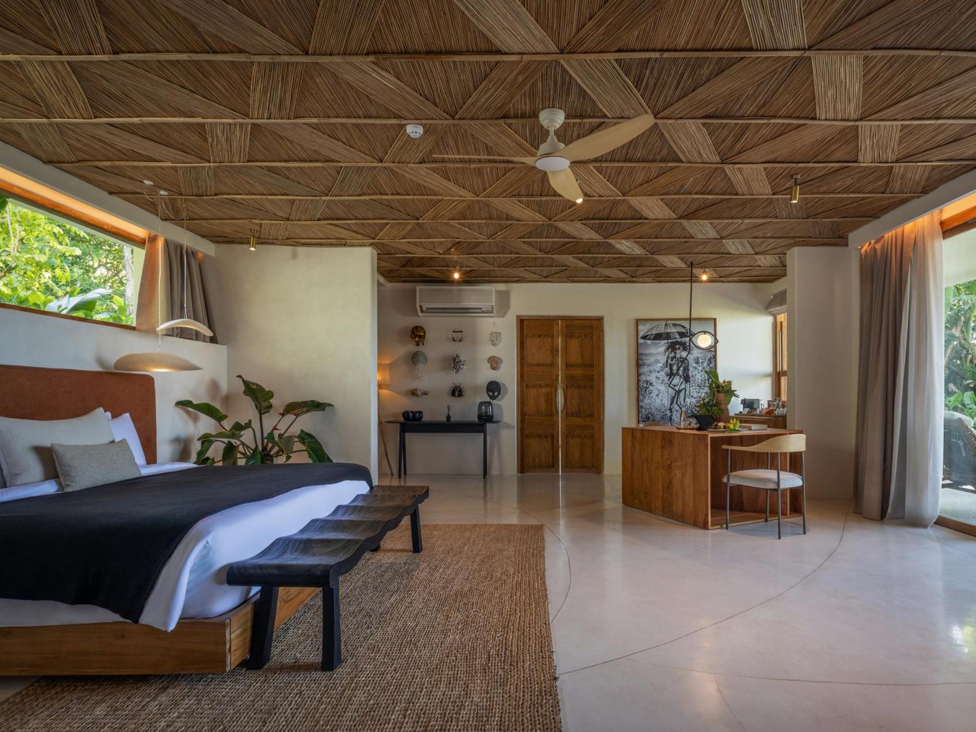 Royal Suite with Free 1x 60 Minutes Balinese Massage for 2 Persons, 15% F&B Discount, VIP Access to Luna Beach Club and Nuanu Tour