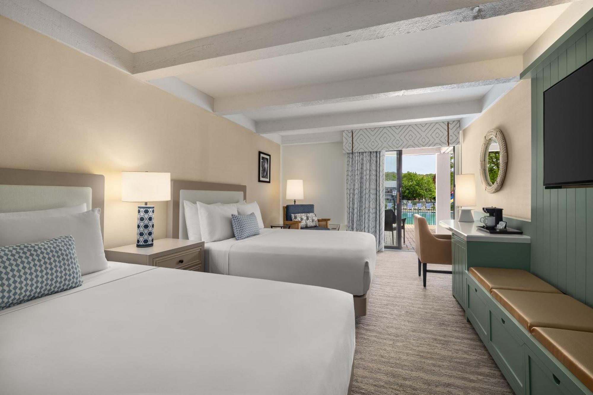 Queen Room with Pool View