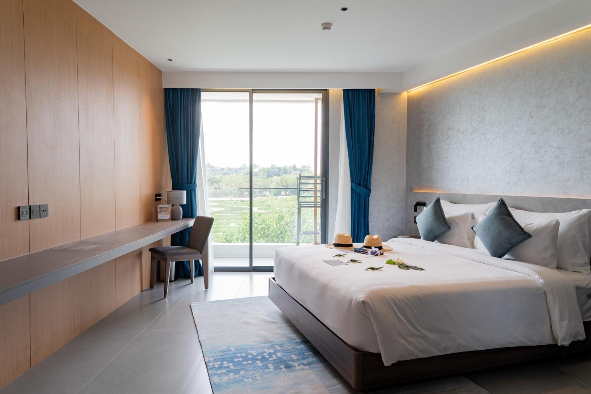 Junior Suite Garden View
