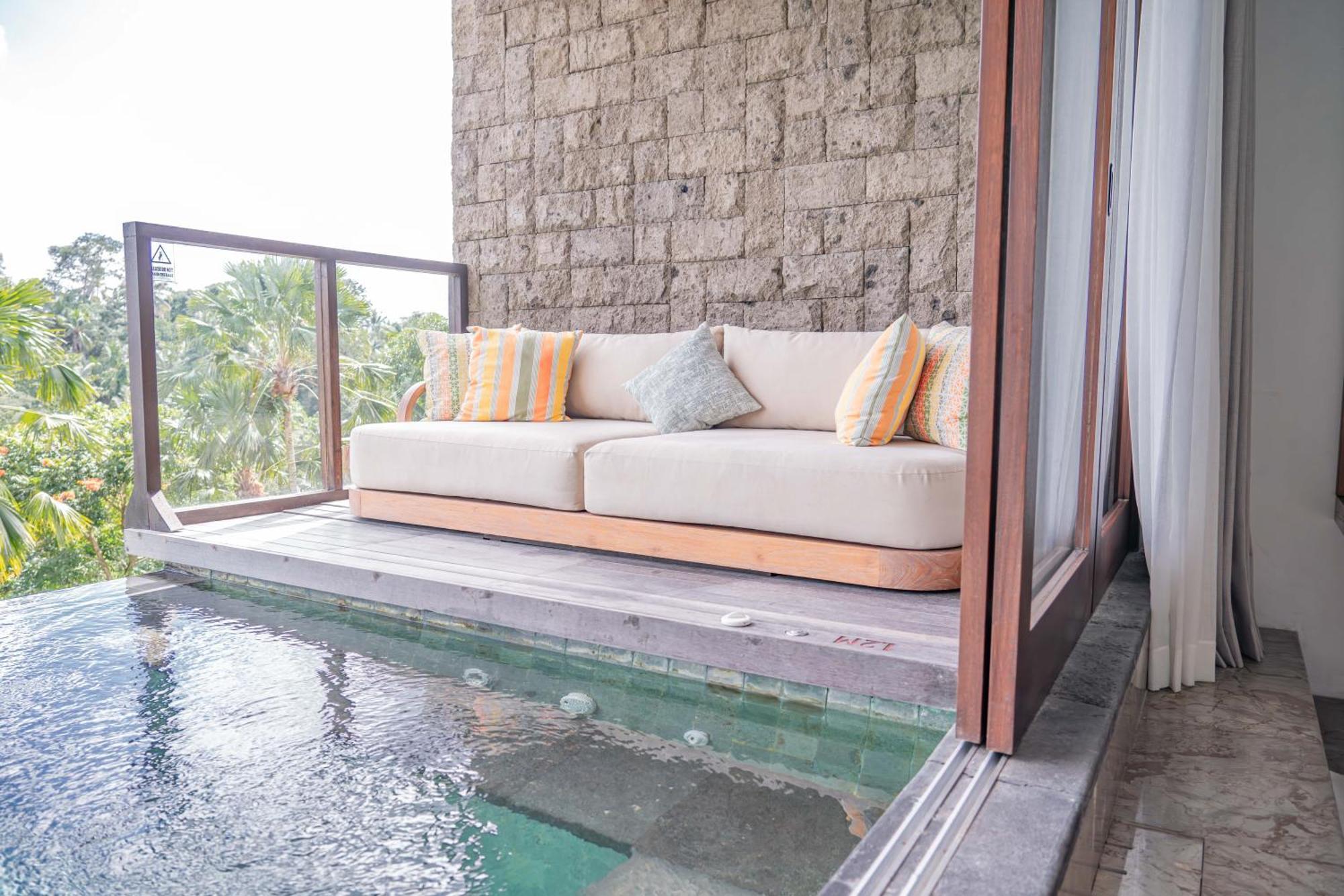 Goya Pool Suite