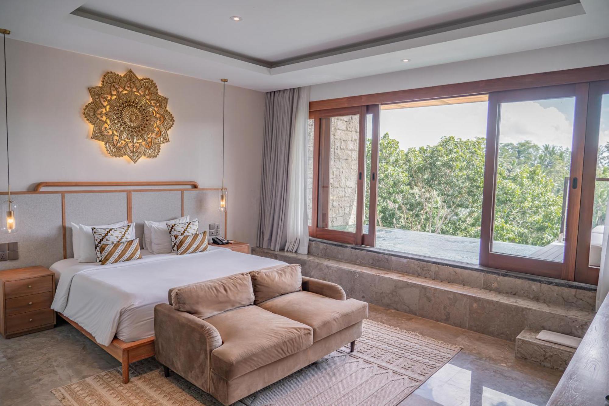 Goya Pool Suite