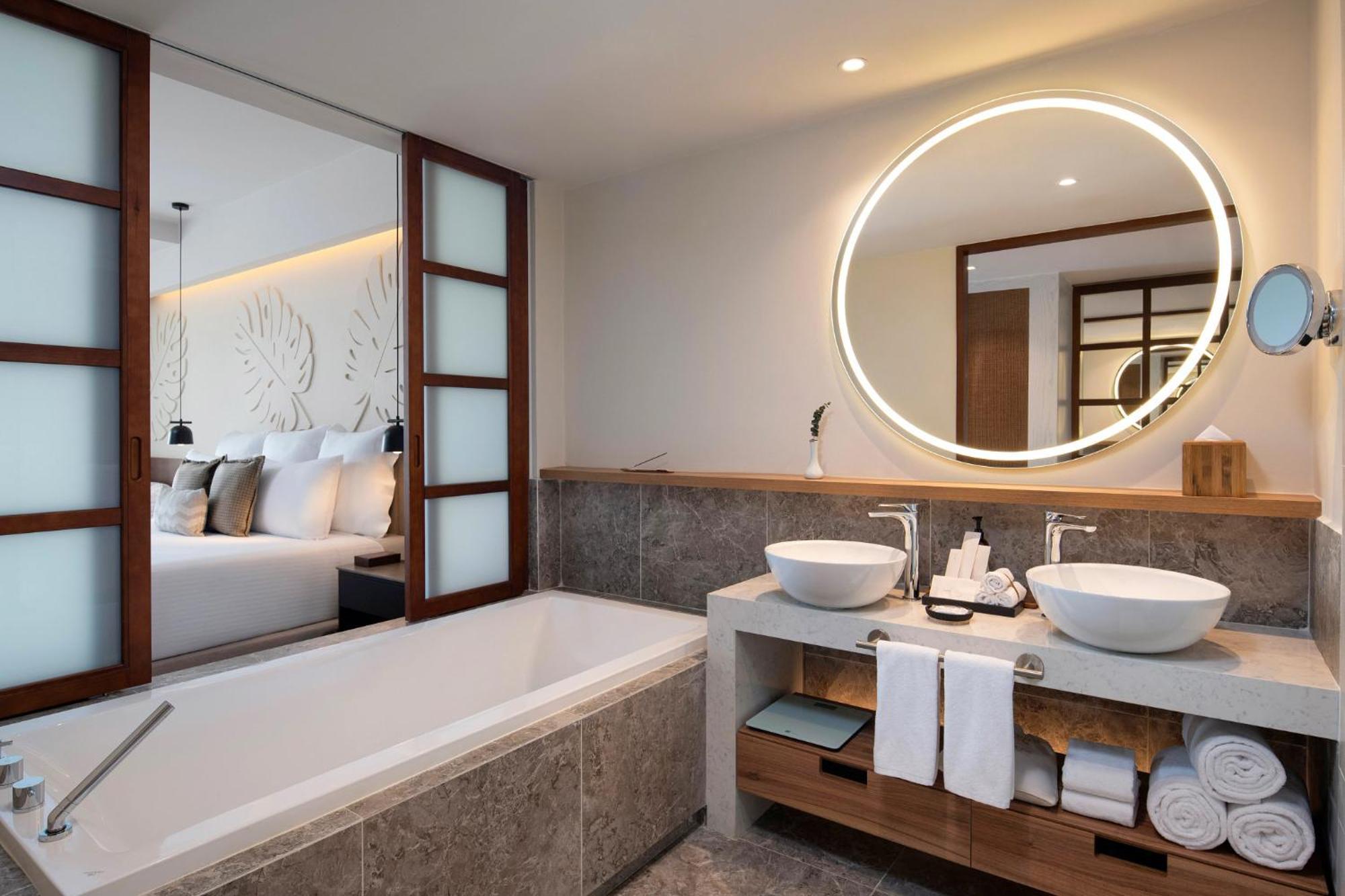 Preferred Club Junior Suite Ocean Front Double Bed