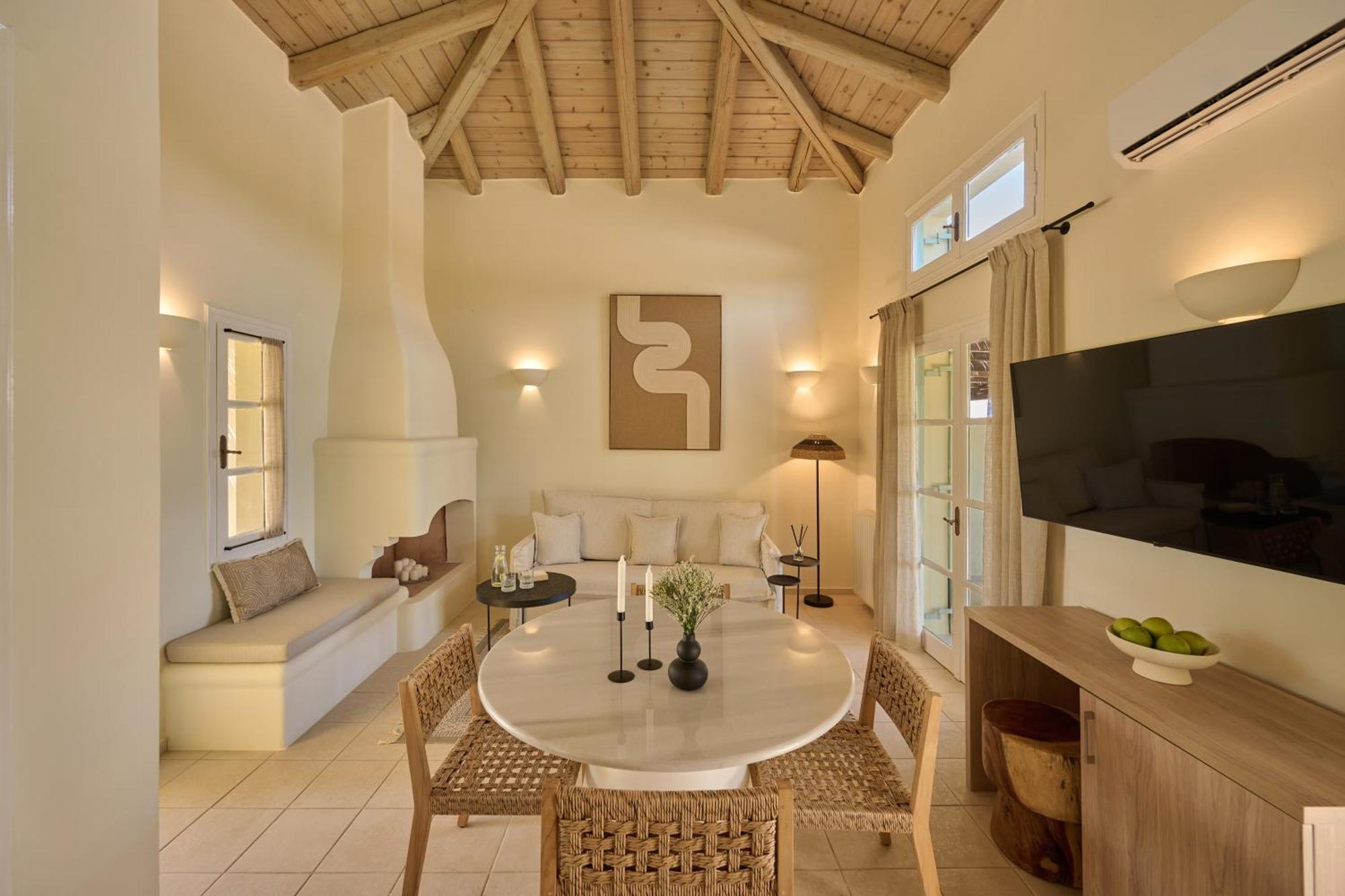 Coastal 2 Bedroom Bungalow 3,1689855513:JPEG