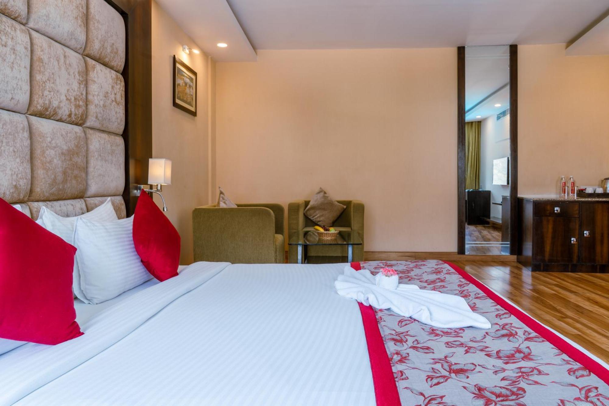 Double Room with Pool View