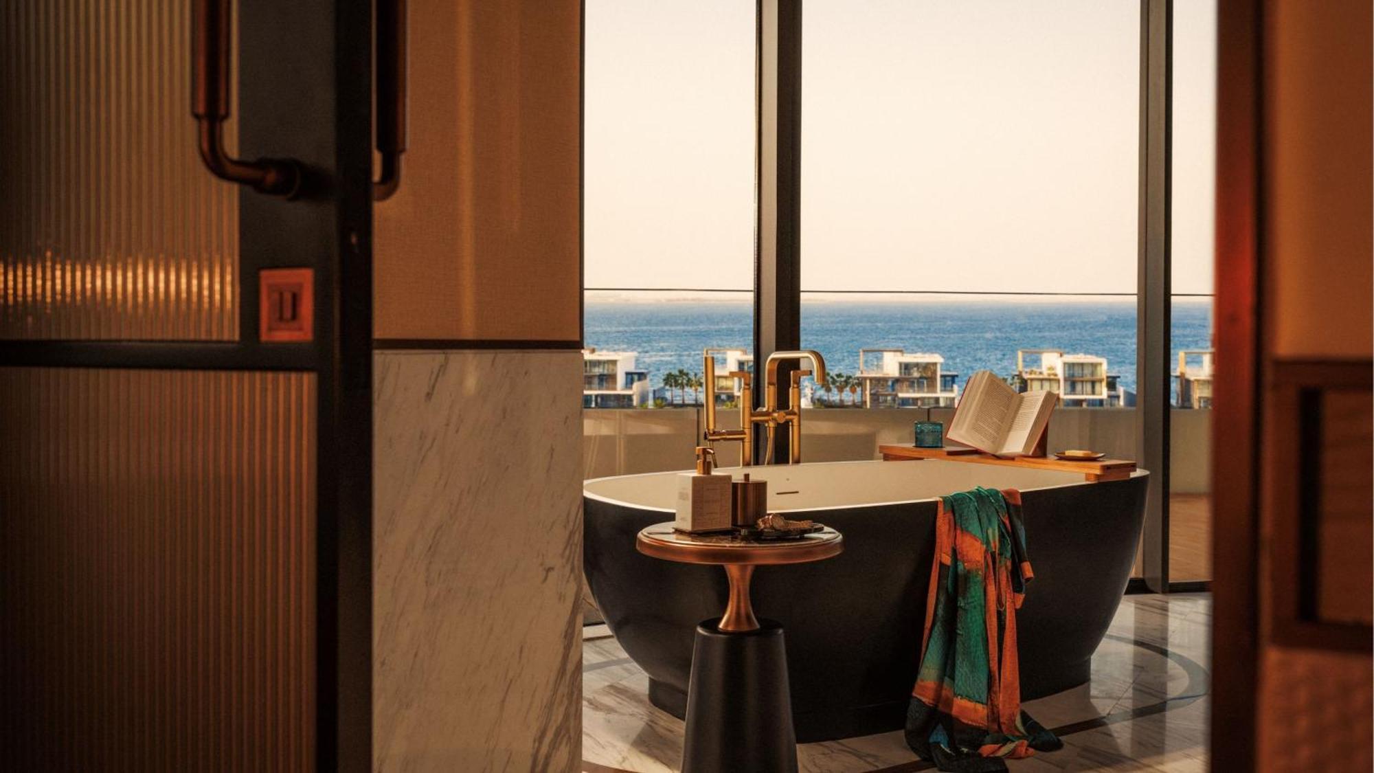 Ocean Panoramic Room Panoramic Burj Al Arab & Marina View includes Butler Service Iliana Pool Club Access