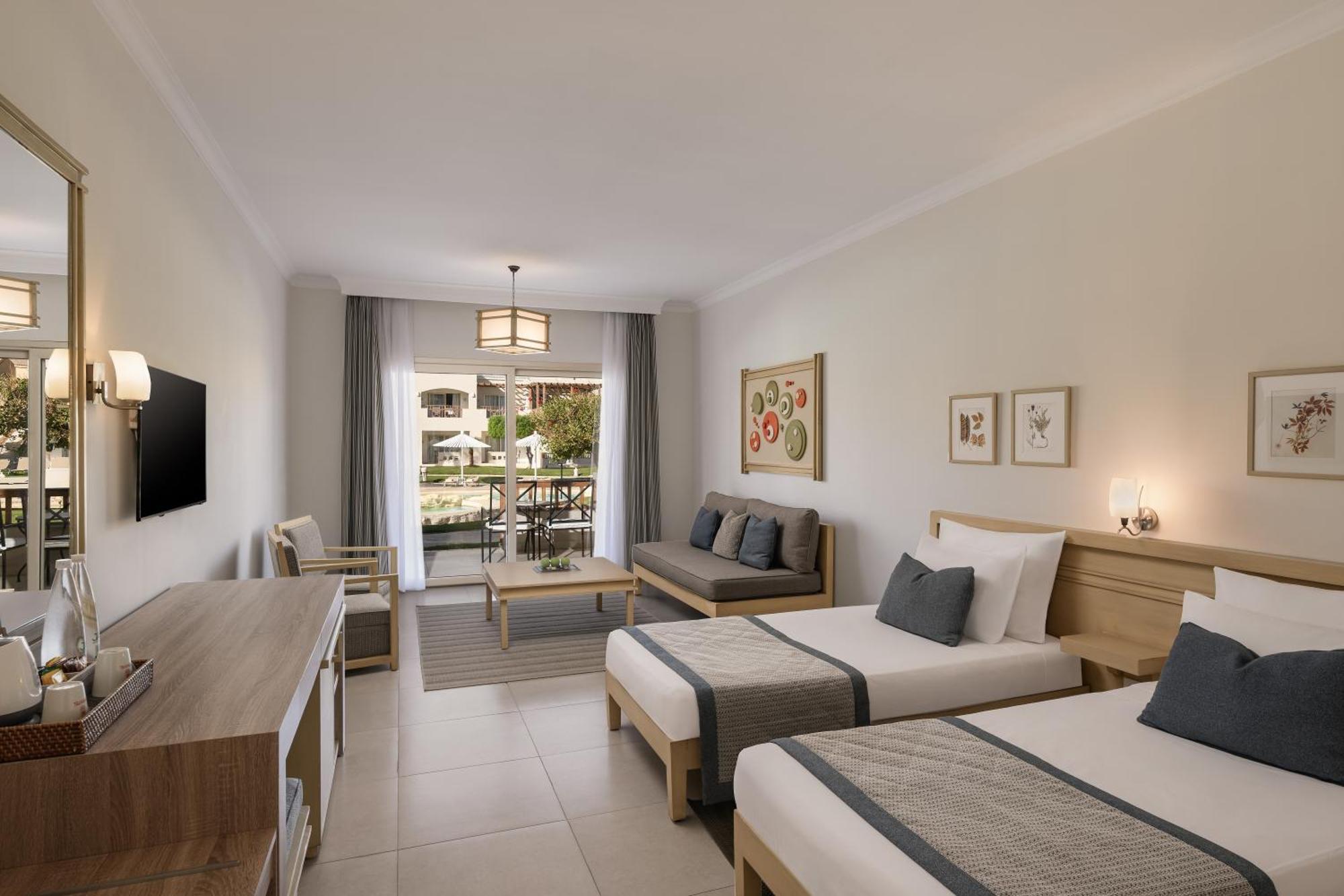 Superior Queen or Twin Bed Pool View