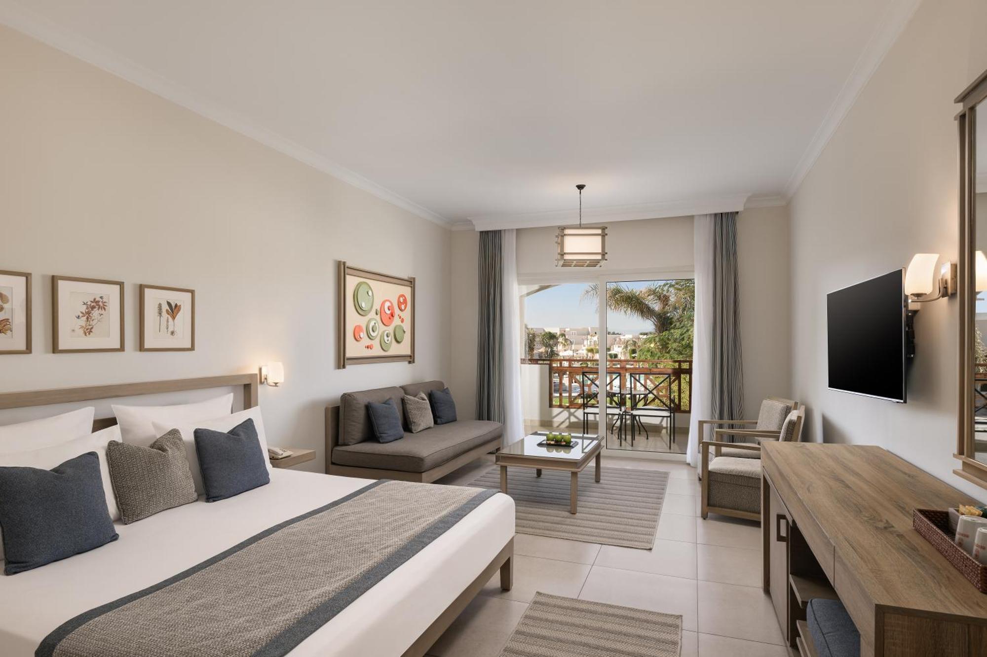 Superior Queen or Twin Bed Pool View