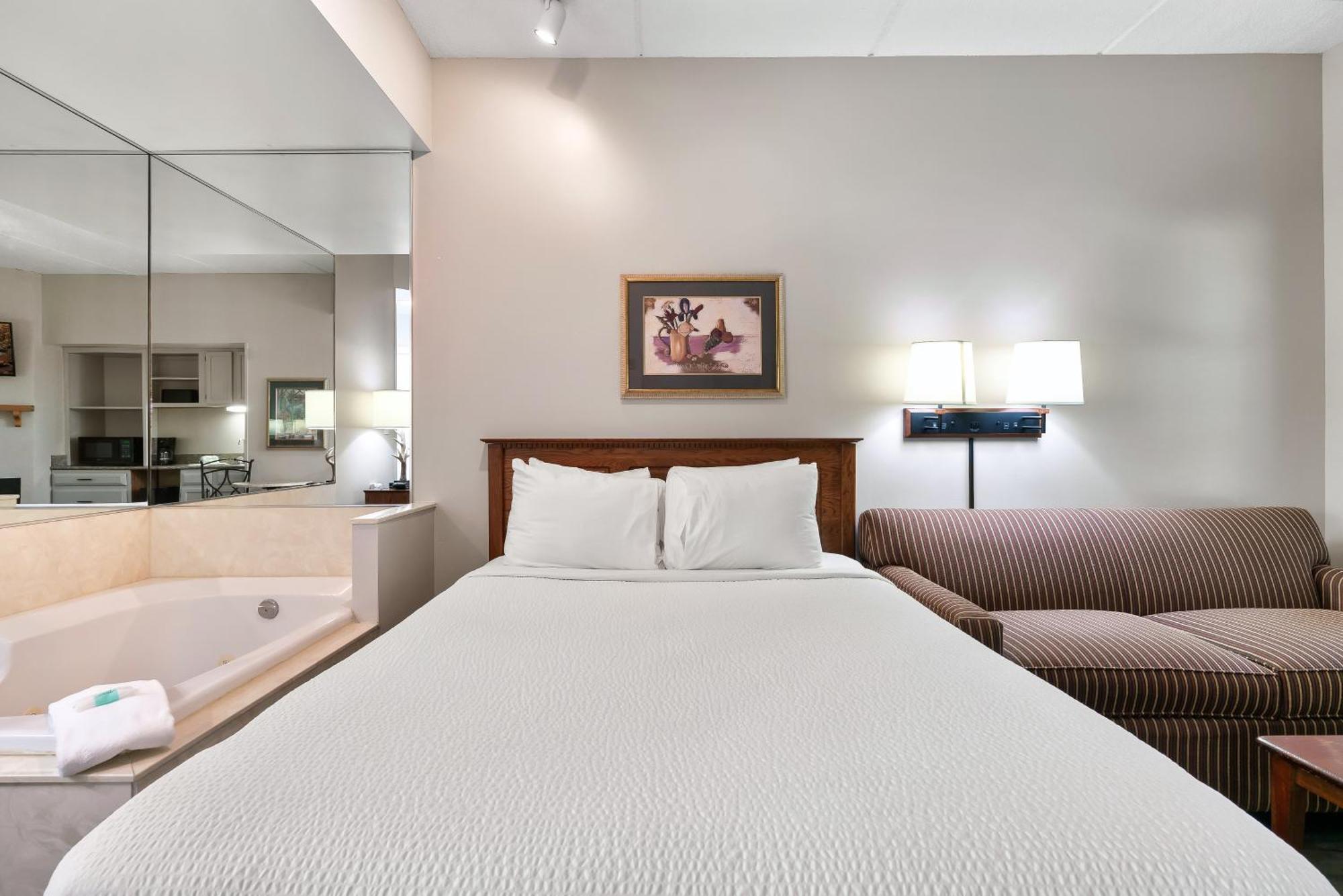 GTS - Accessible 1 Bedroom Condo