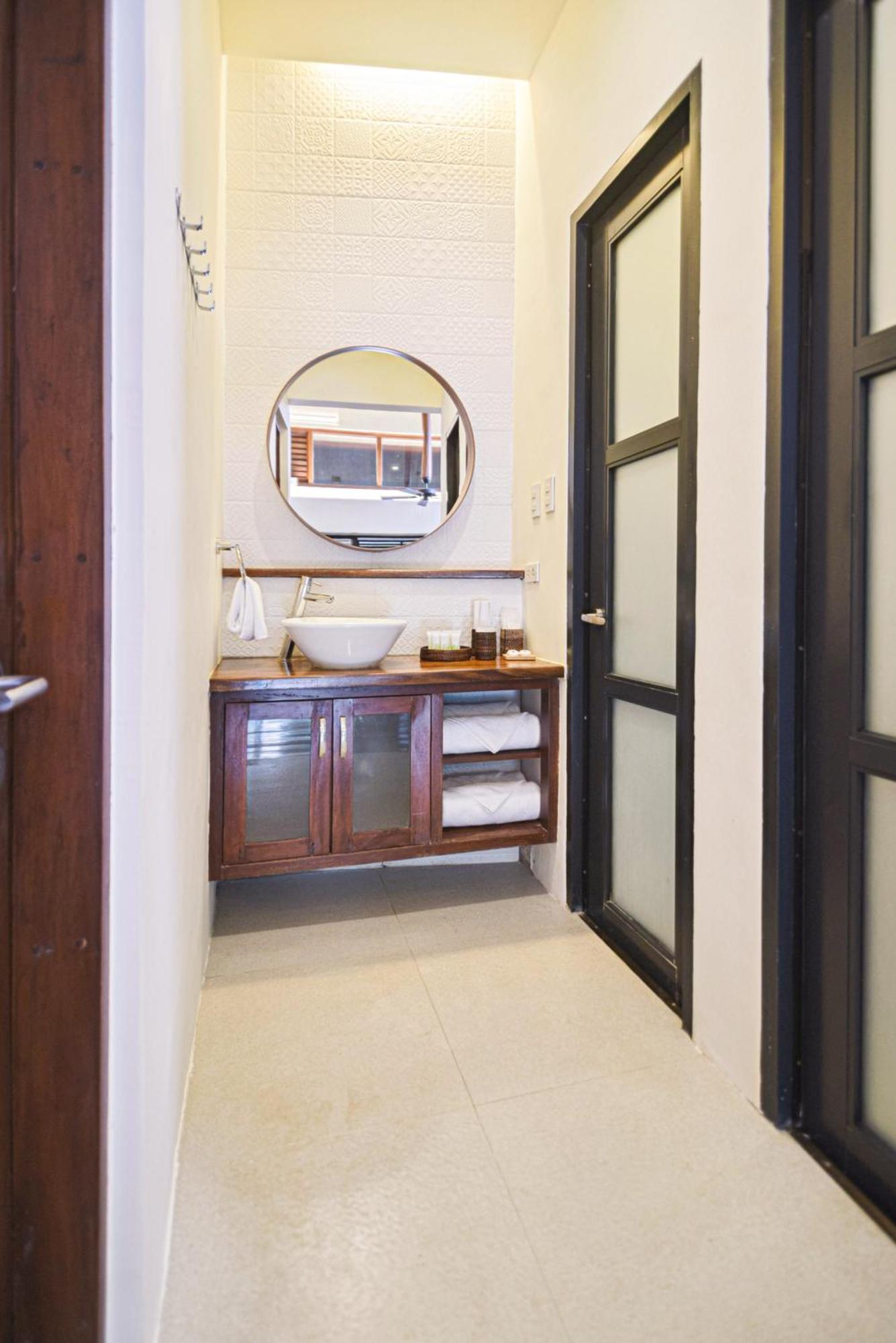 Penthouse Suite,1699005470:JPEG