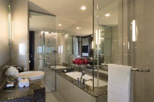 Junior River View Suite