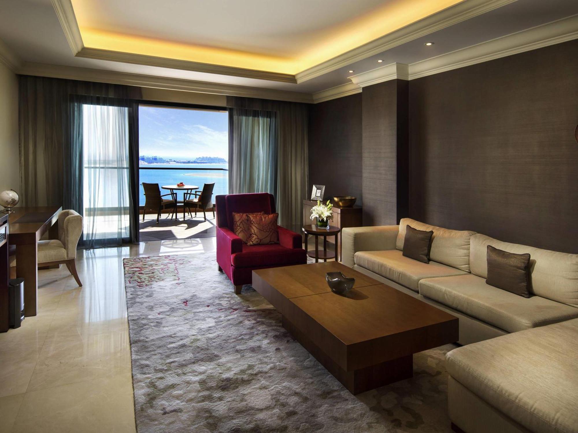 Fairmont Gold Jacuzzi Corner Palm Sea View Suite Lounge Access Balcony