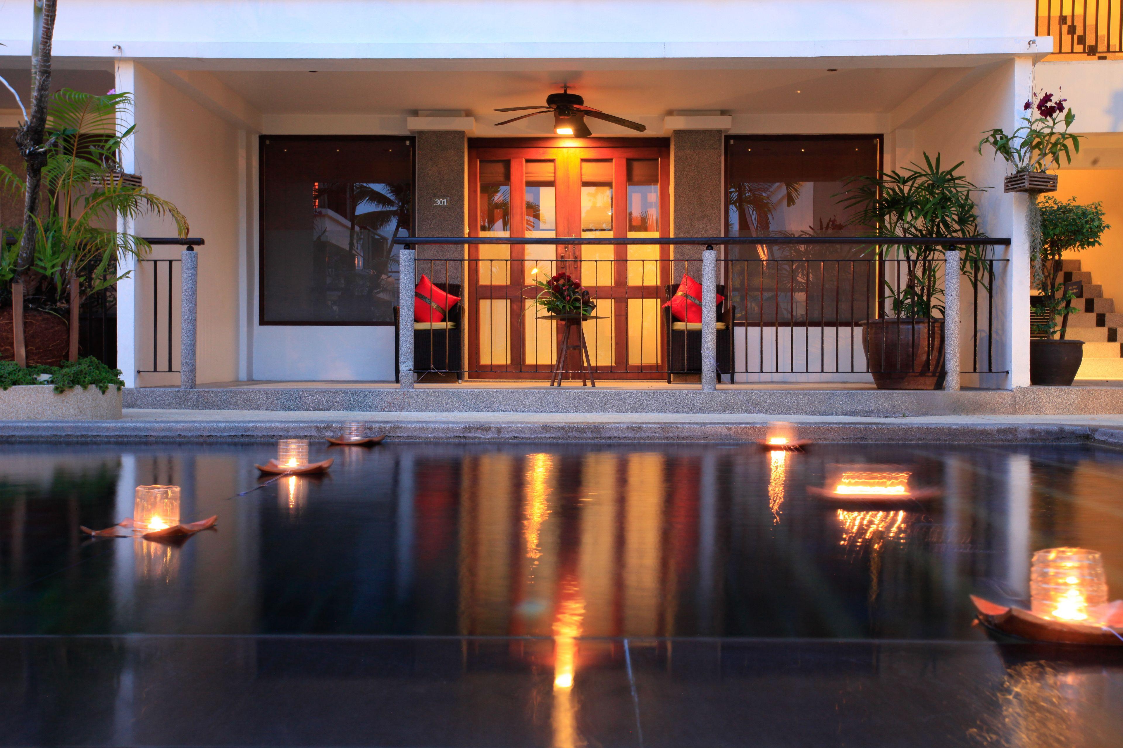 Deluxe Double or Twin Room Pool Access