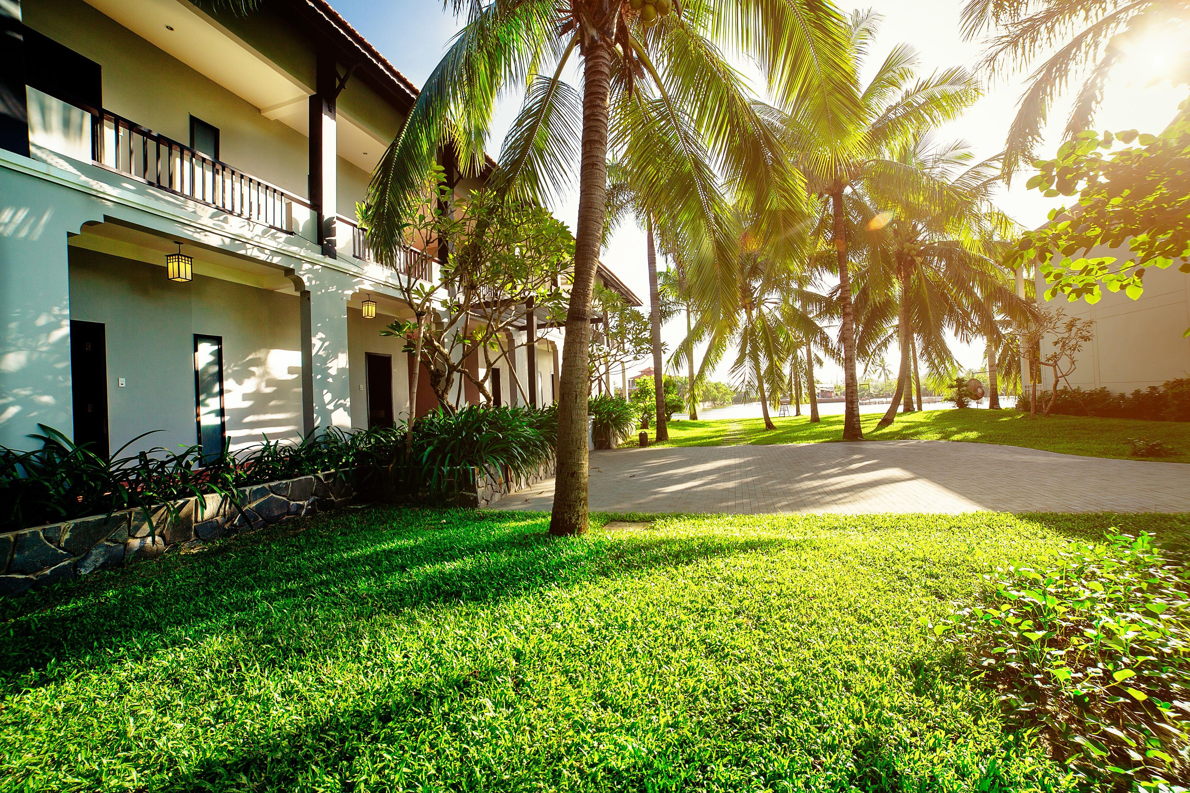 Family Room Garden View