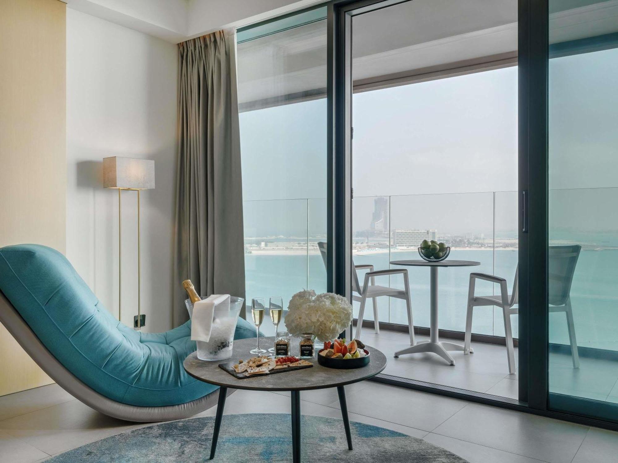Corner Suite