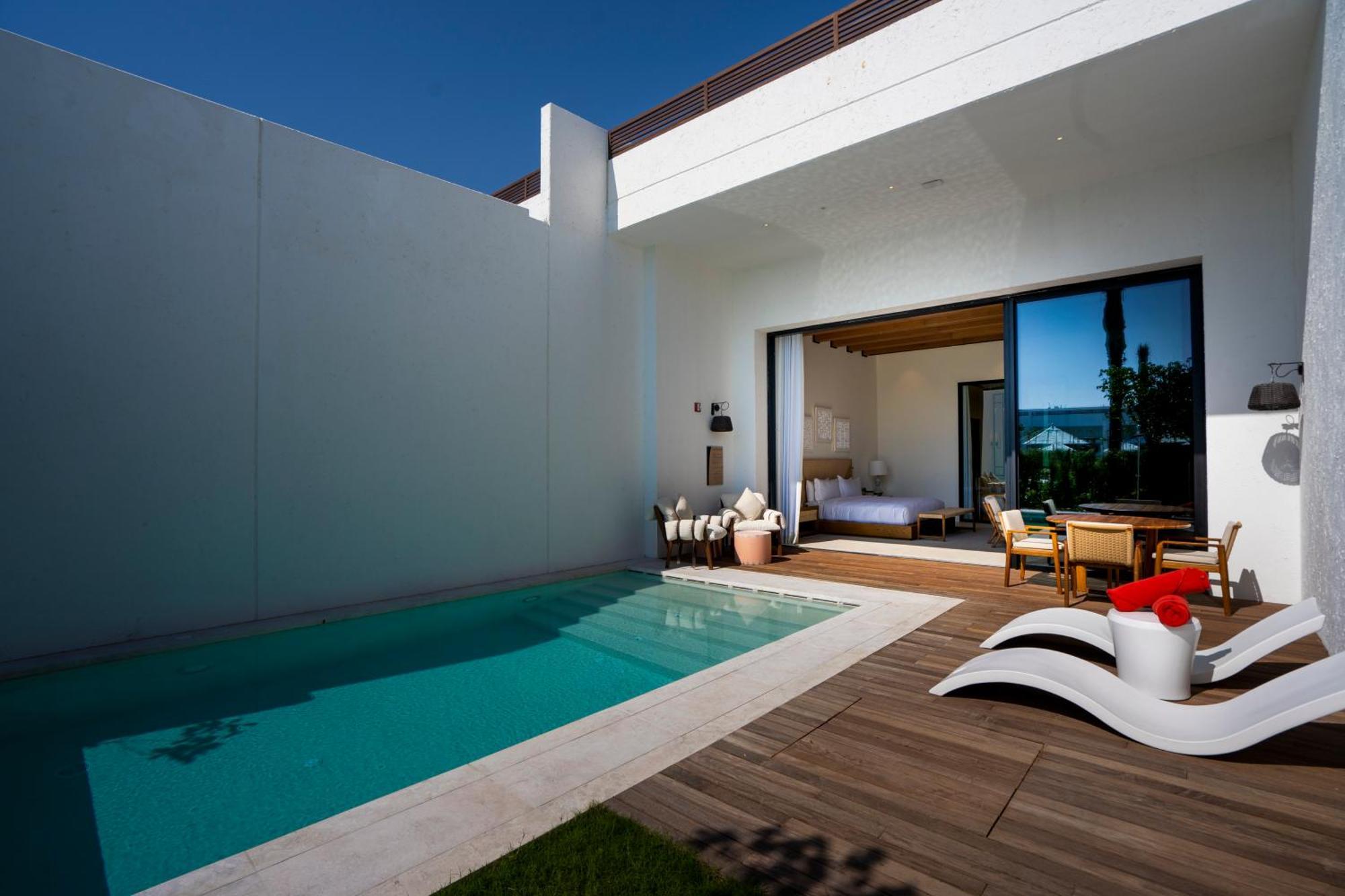Junior King Suite Private Pool