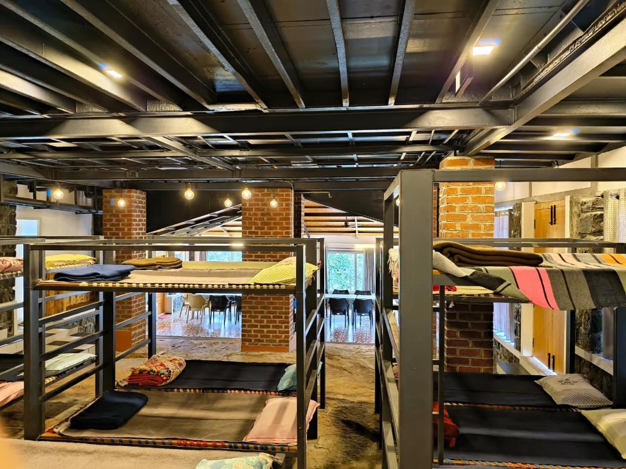 Mixed Dormitory Room