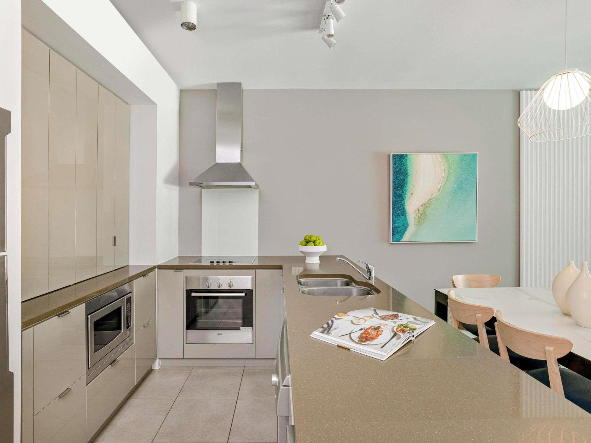 One-Bedroom Deluxe Suite,1739394385:JPEG
