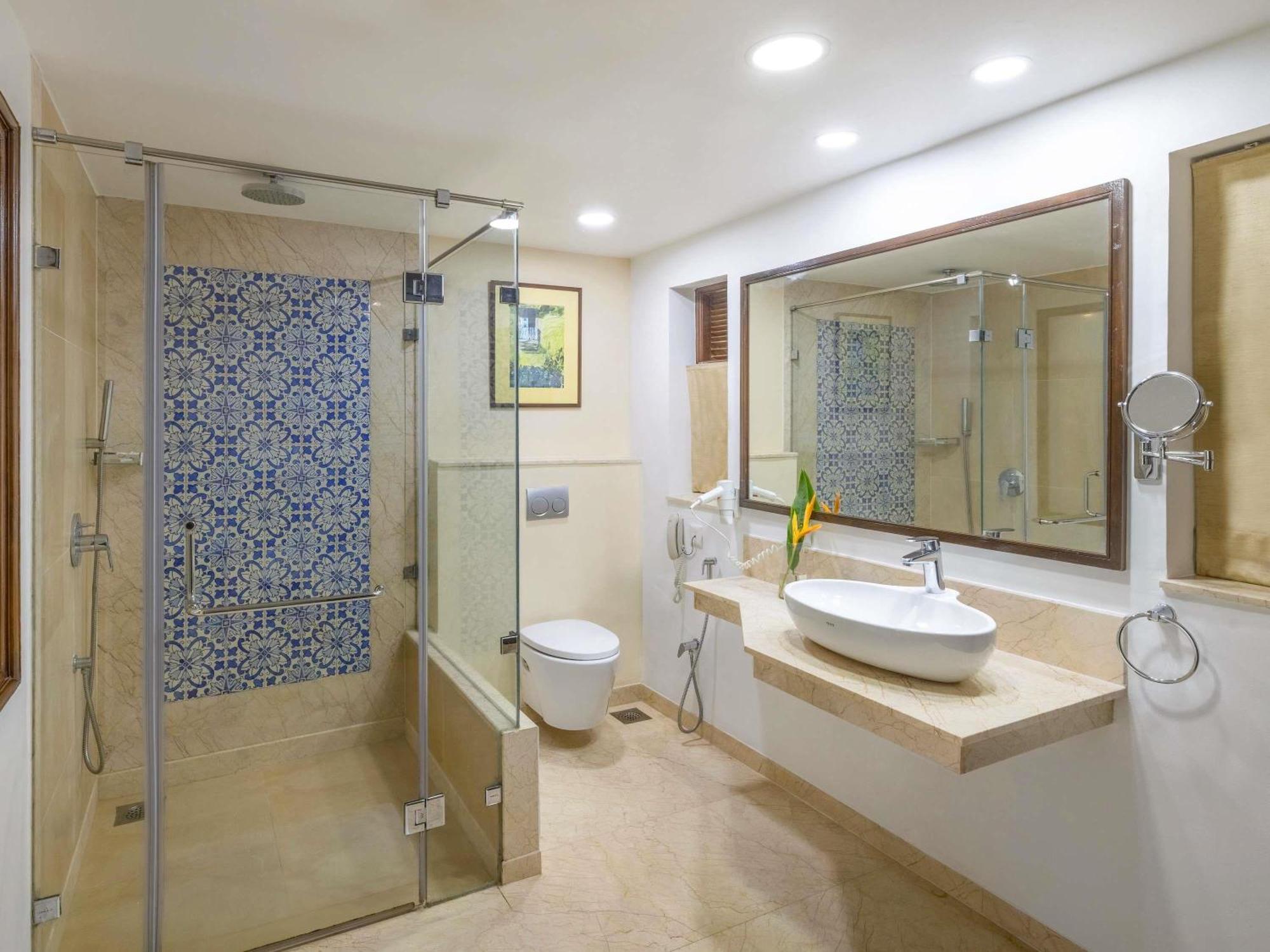Boutique Villa King Room with Pool View - 4 pints of beer bucket per stay, 10% Discount on Food & Beverages, Laundry and SPA