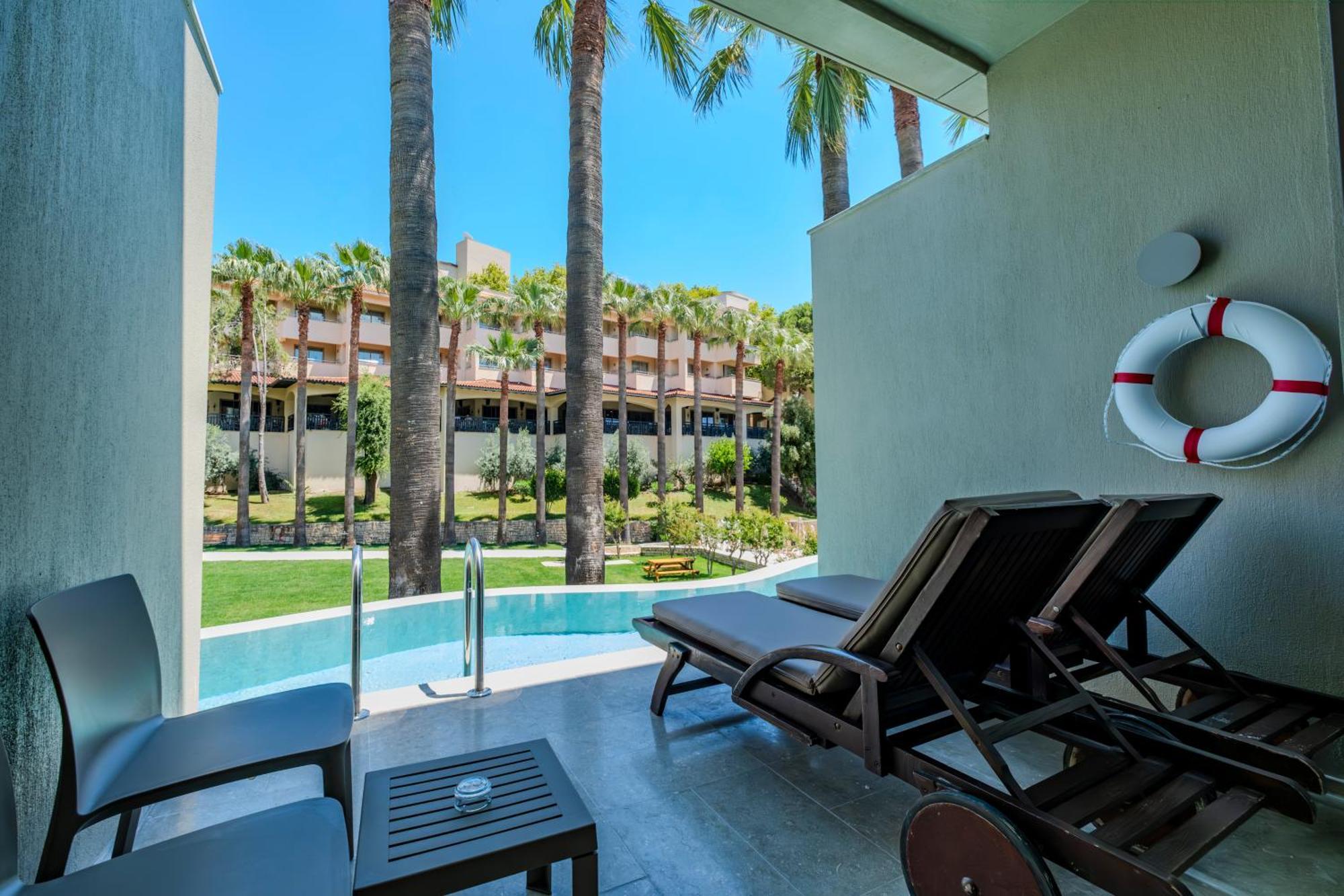Double Room Pool View