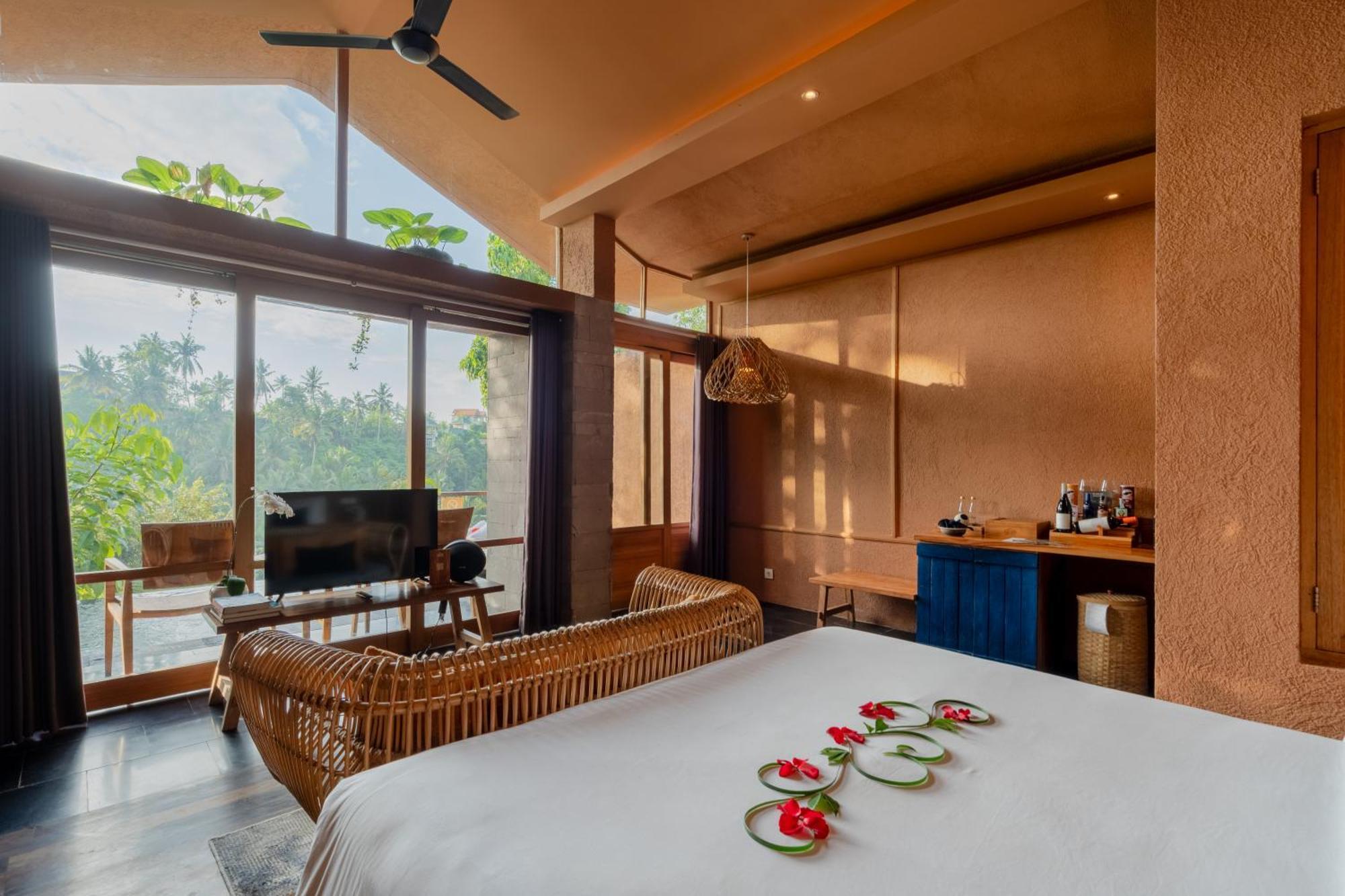 One-Bedroom Valley Pool Villa Benefit