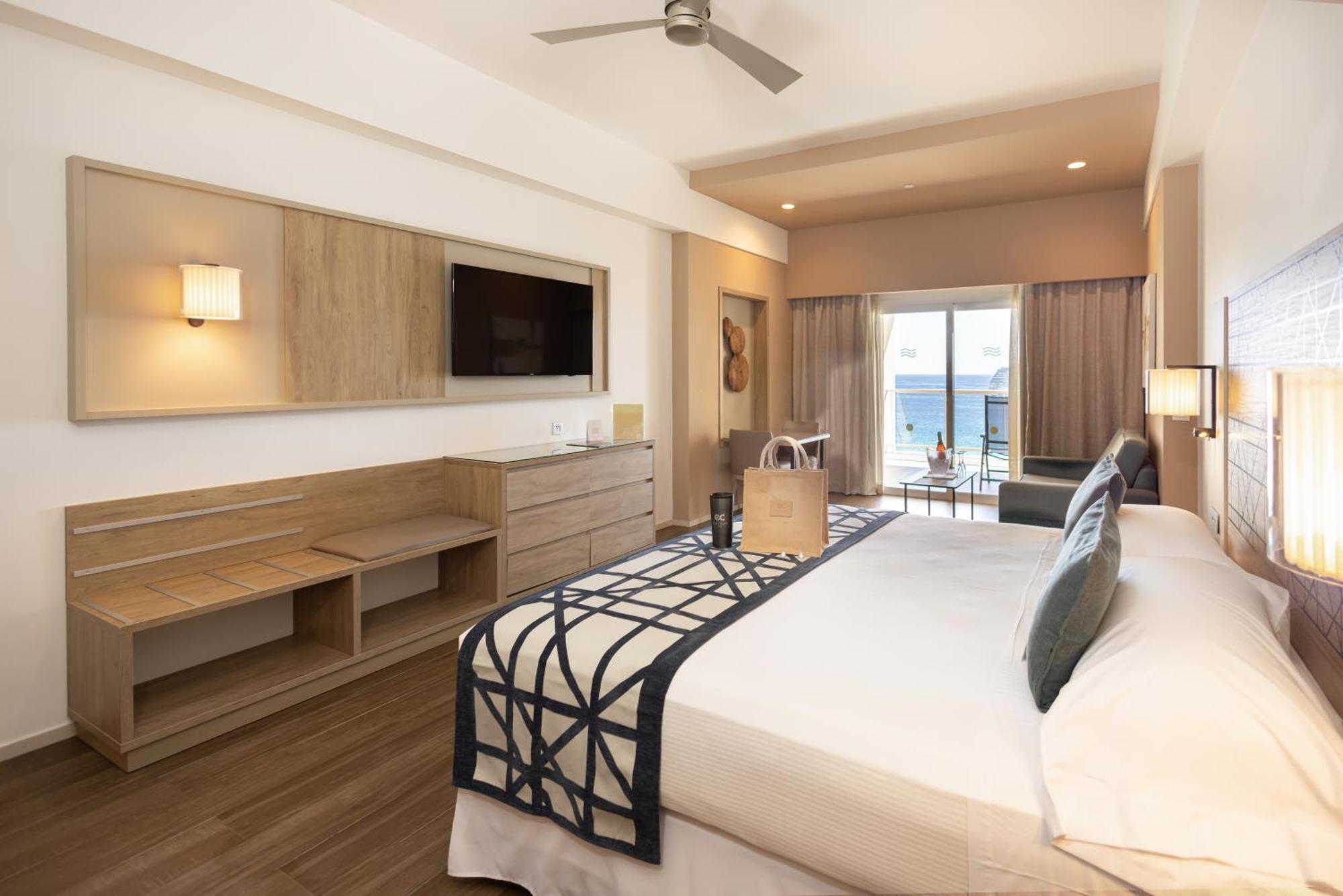 Junior Suite Ocean Front ELITE Club