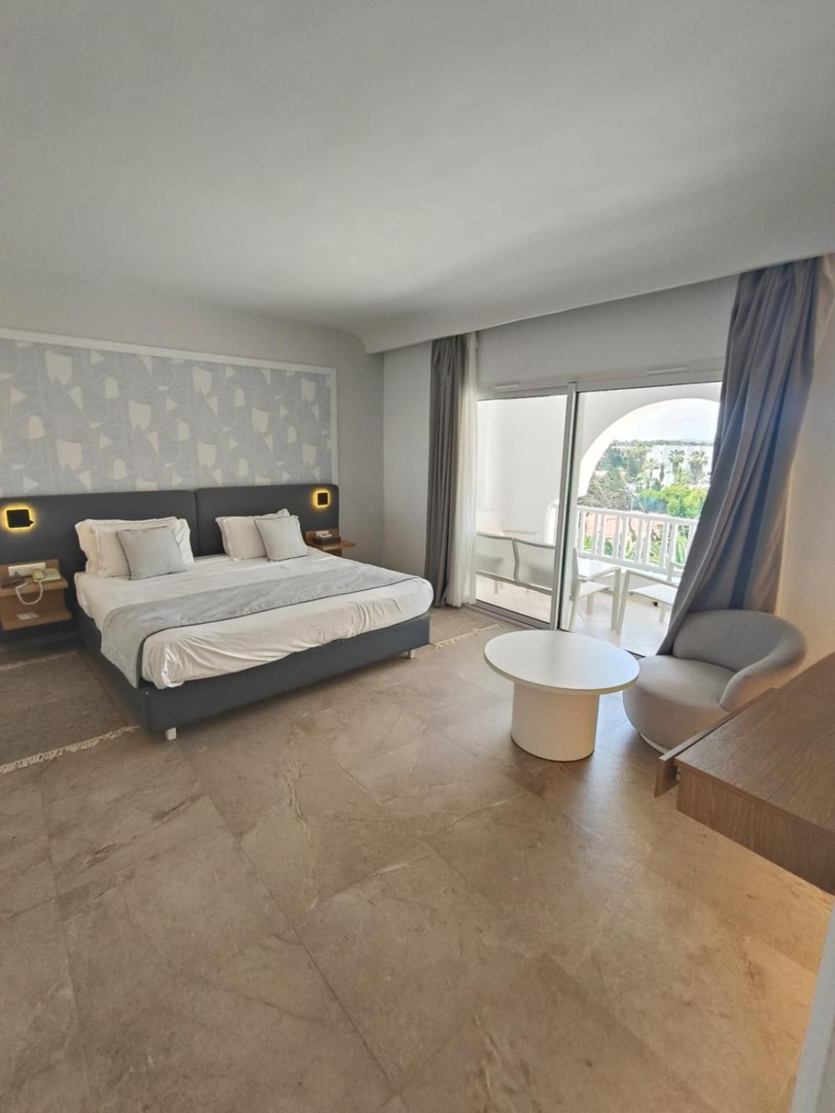 Standard Triple Room Sea View