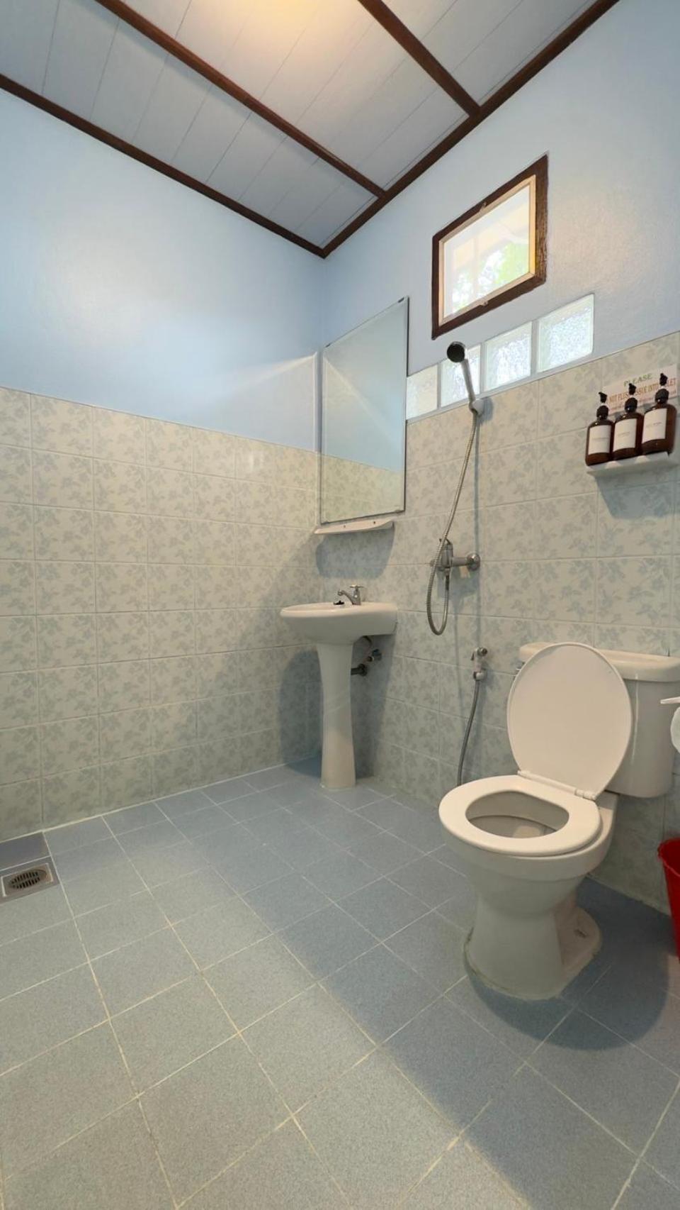 Standard Room,1133218182:JPEG