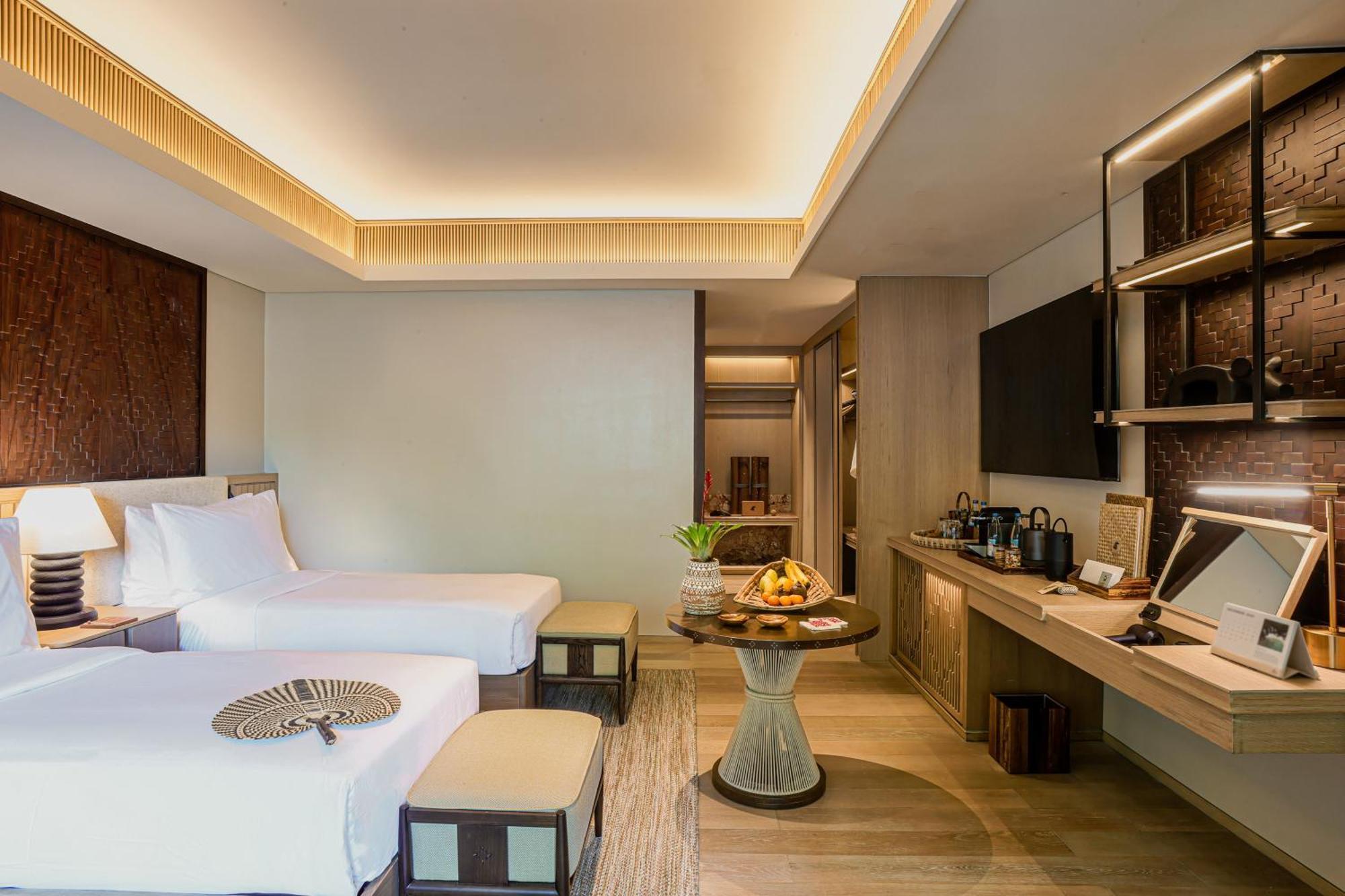 1 King Bed Forest Deluxe Room