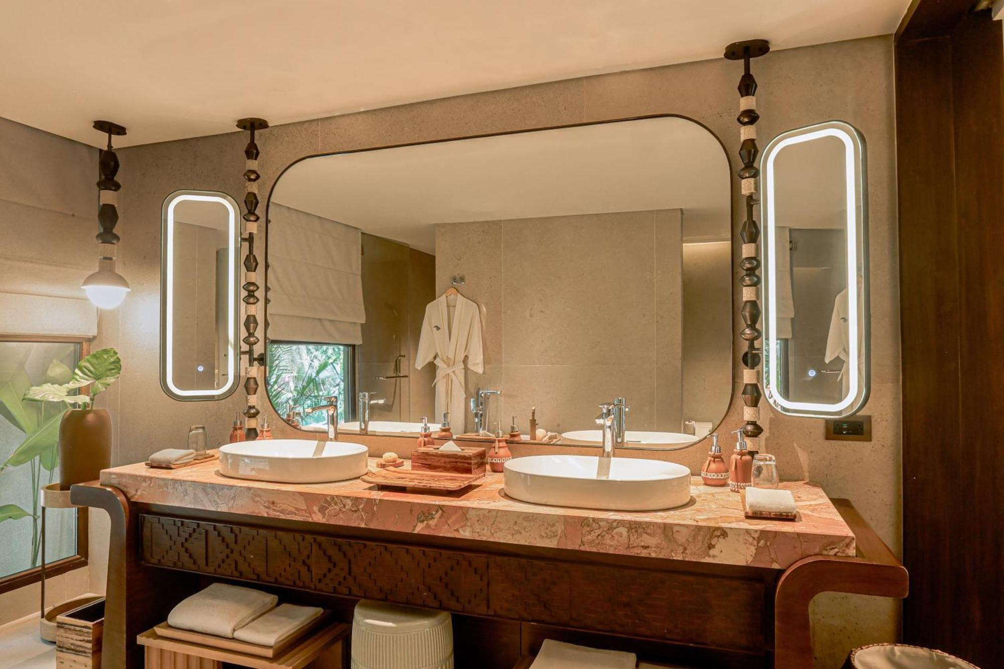 1 King Bed Forest Suite