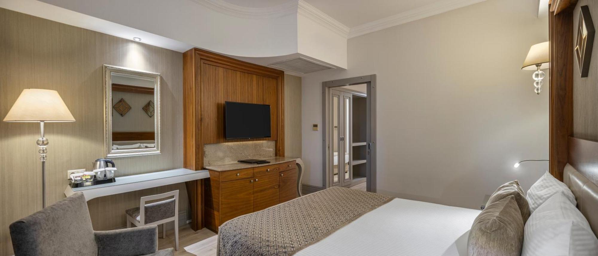 Double or Twin Room Garden View