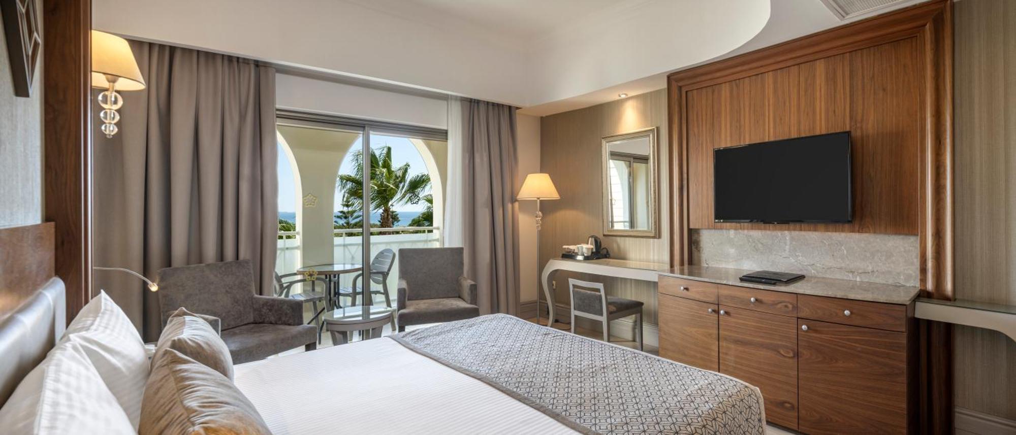 Double or Twin Room Sea View
