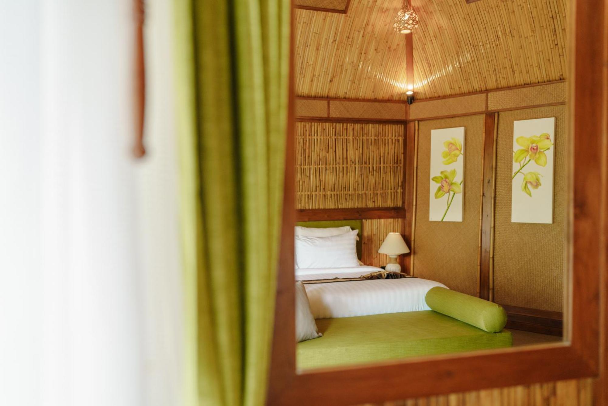 Deluxe Double Room,1742984825:JPEG