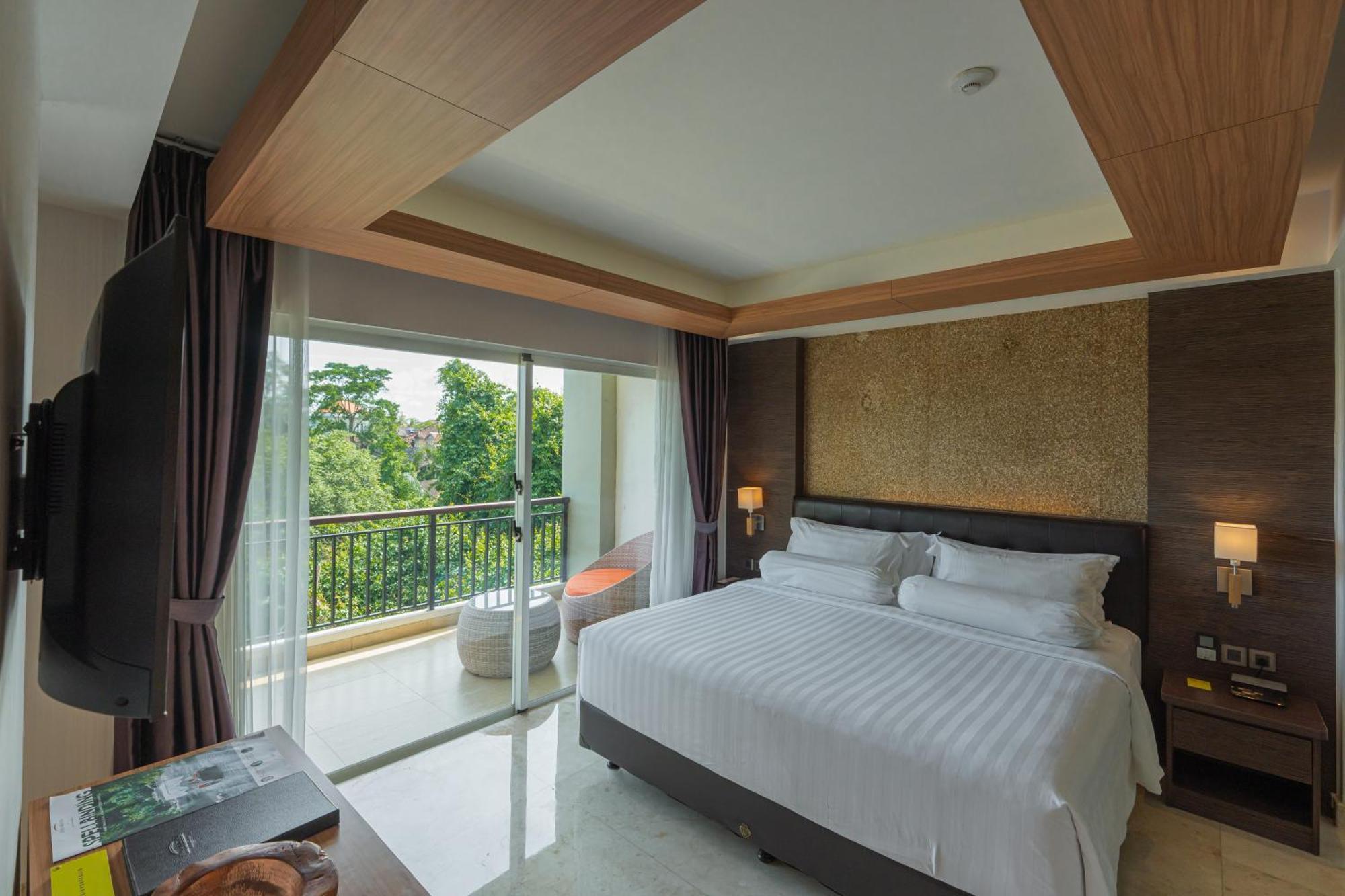 Jungle Suite Room Balcony River View daily shuttle to Ubud City Photo Session Art Gallery Visit 24-hour access to Fitness Center Welcome Drink Kids Activities,1743035636:JPEG