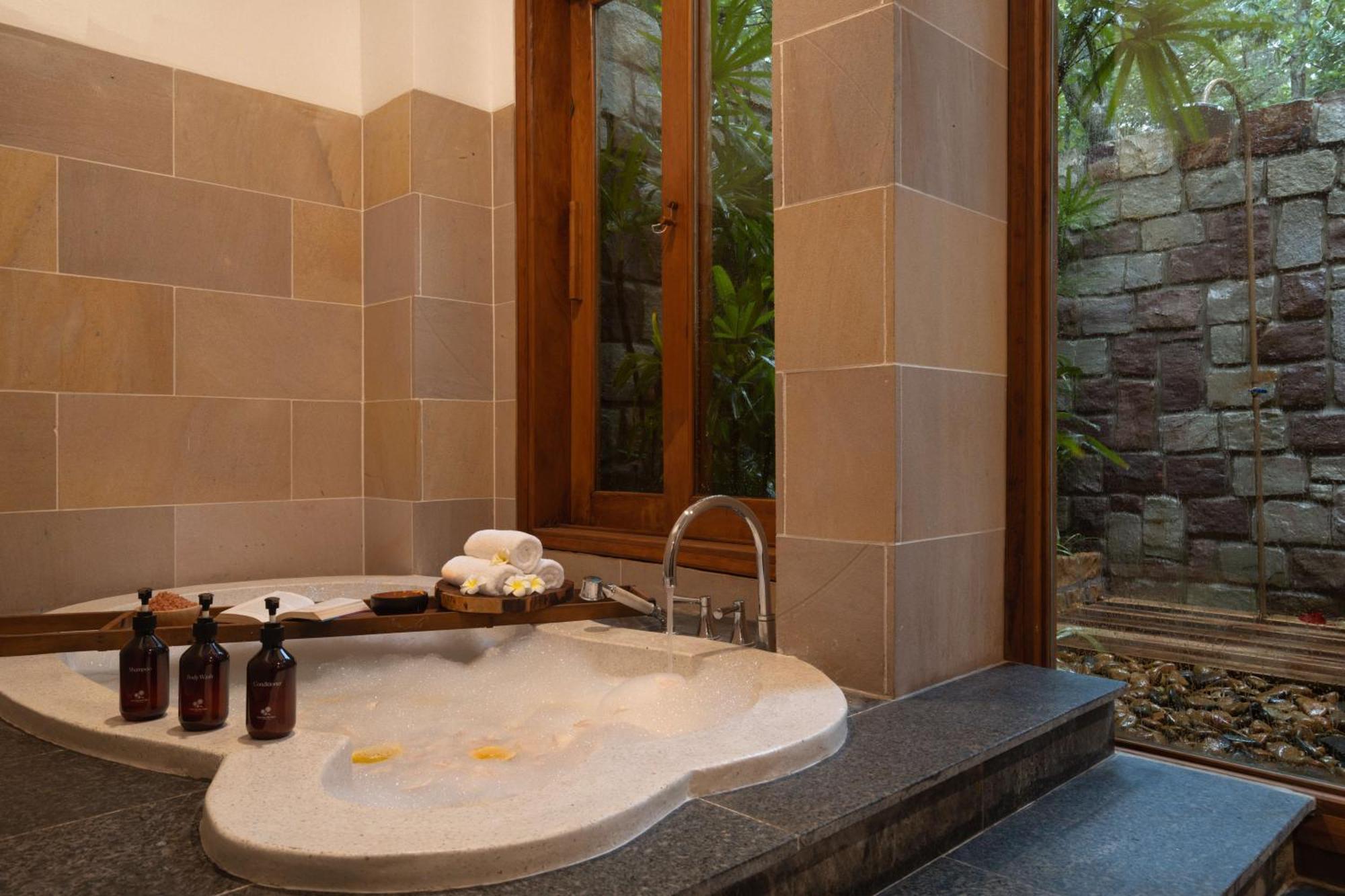 Garden Pool Residence
