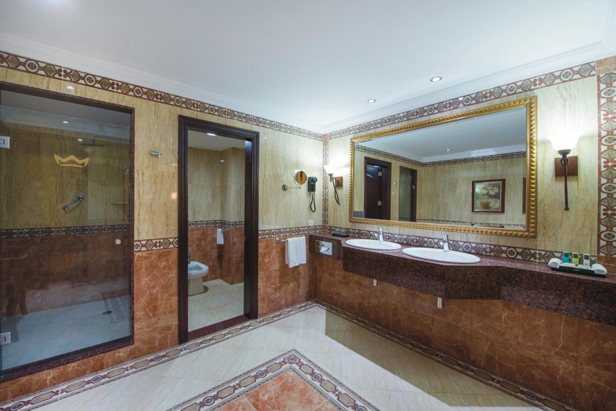 Suite with Hot Jacuzzi and Ocean View,1744151326:JPEG