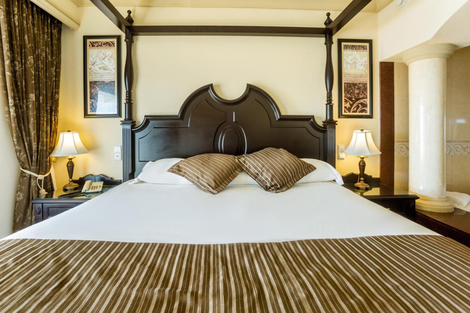 SUITE JACUZZI VISTA AL MAR,1744213295:JPEG