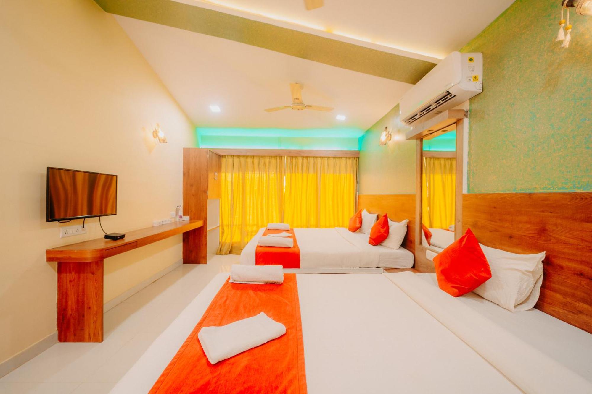 Superior Queen Room with Two Queen Beds