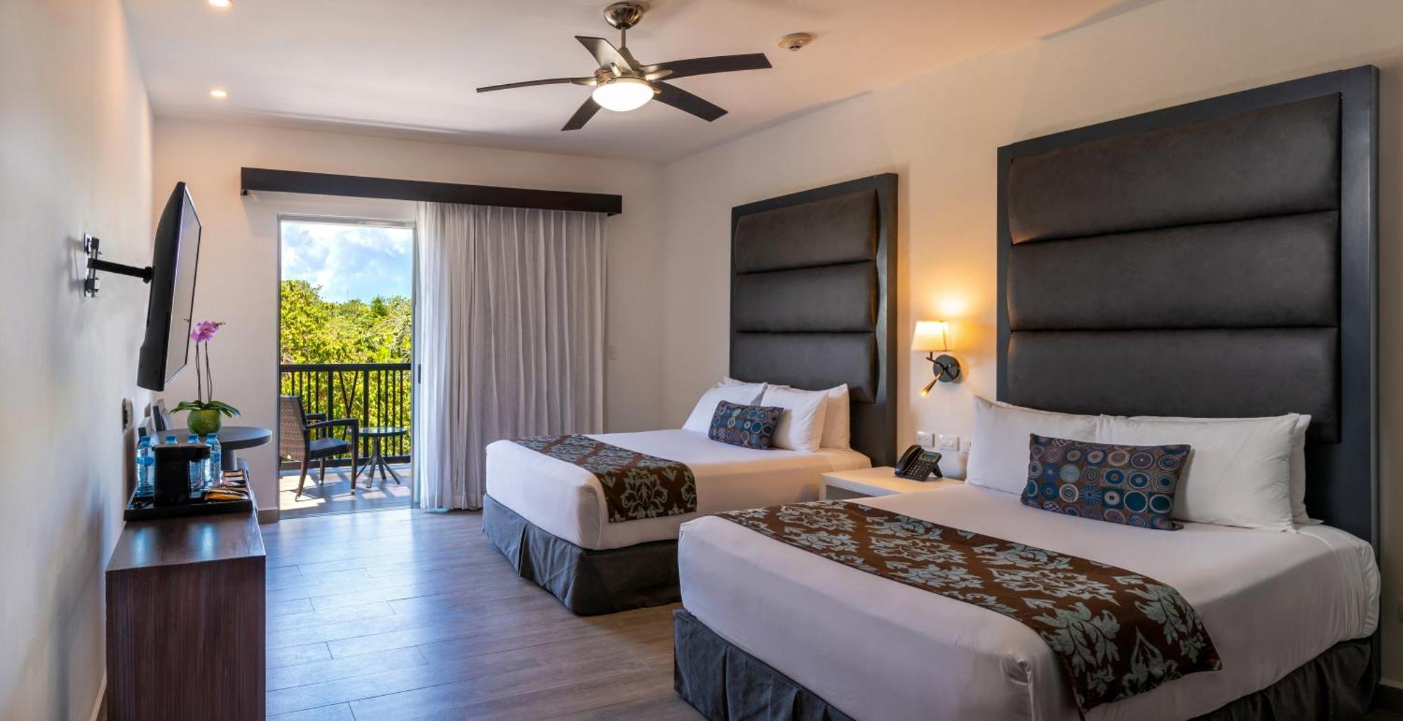 Deluxe Room,1766178661:JPEG