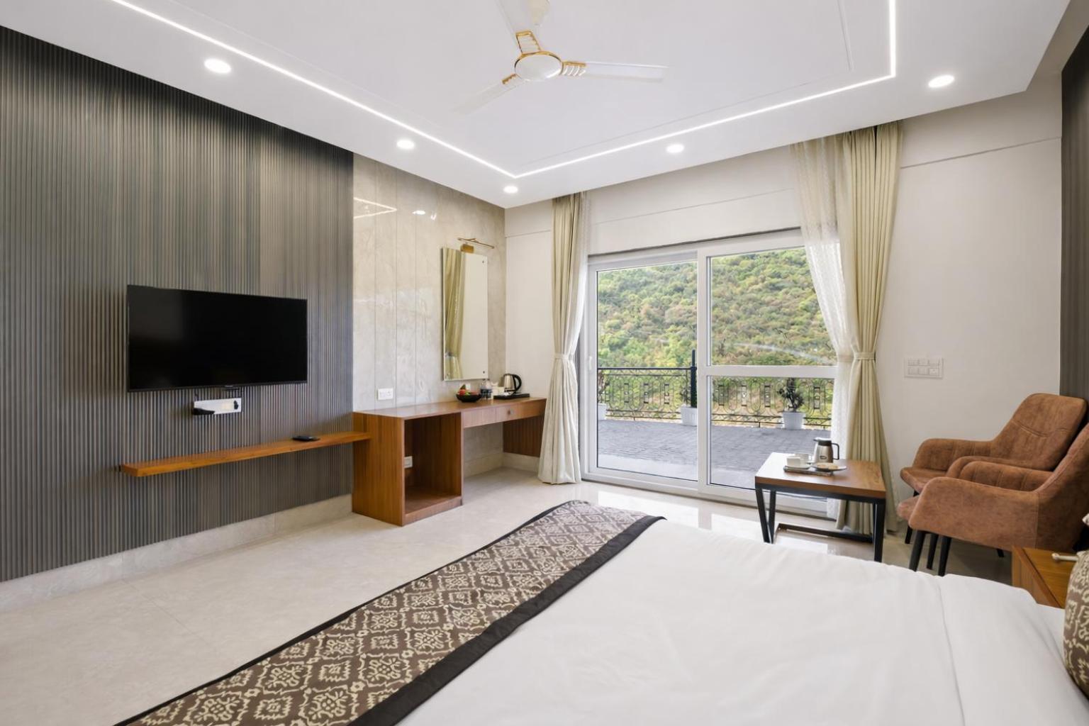Super Deluxe Room