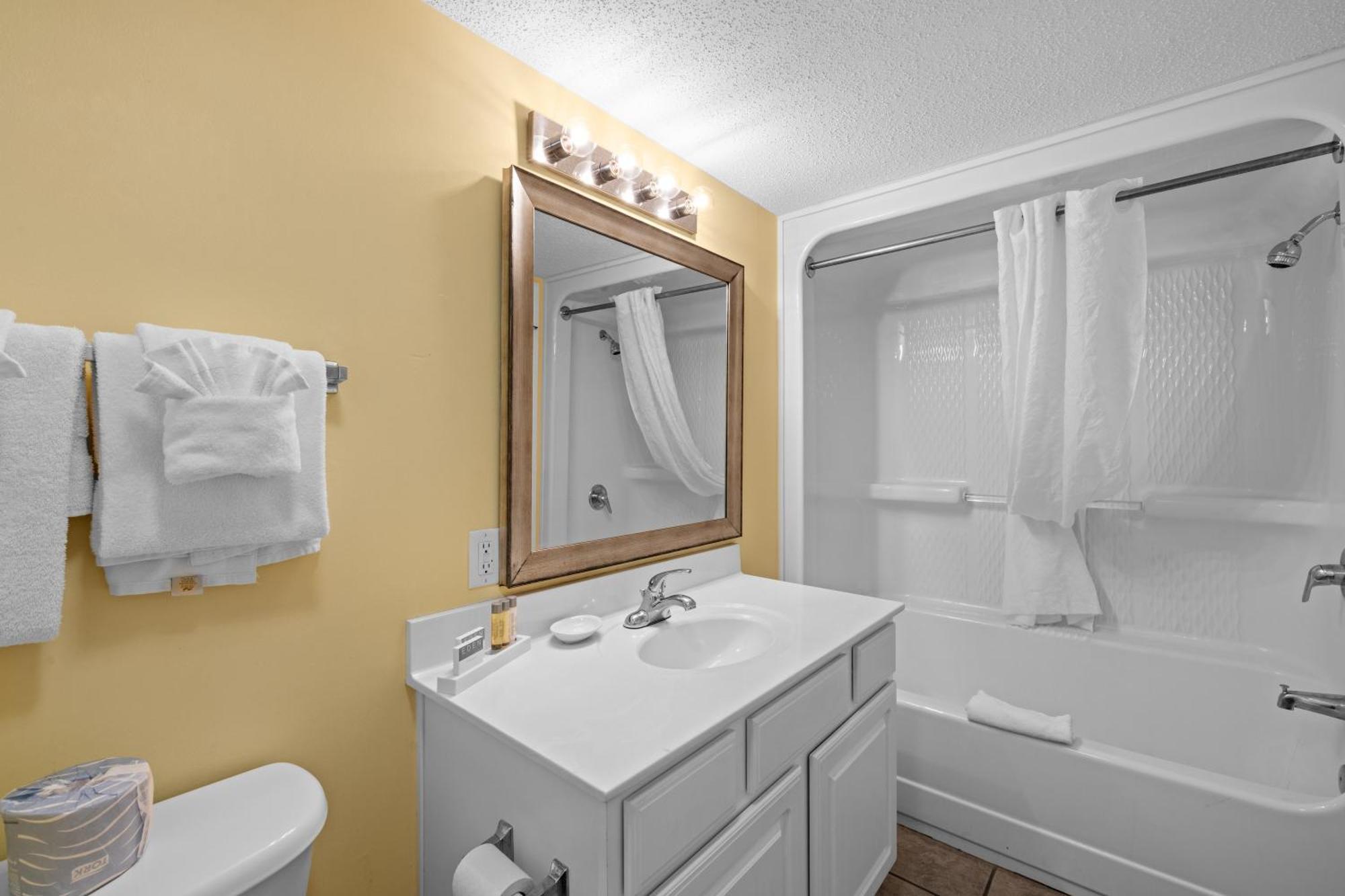 Oceanfront One Bedroom King Suite