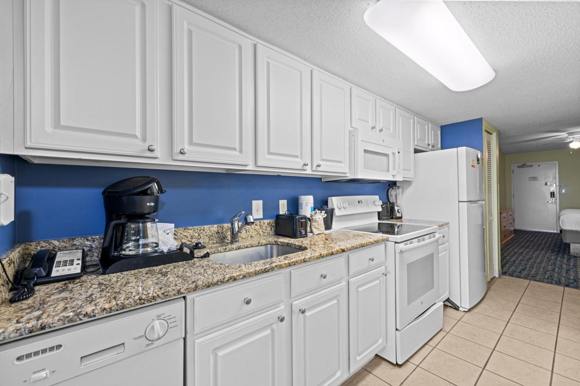 Oceanfront One Bedroom King Suite