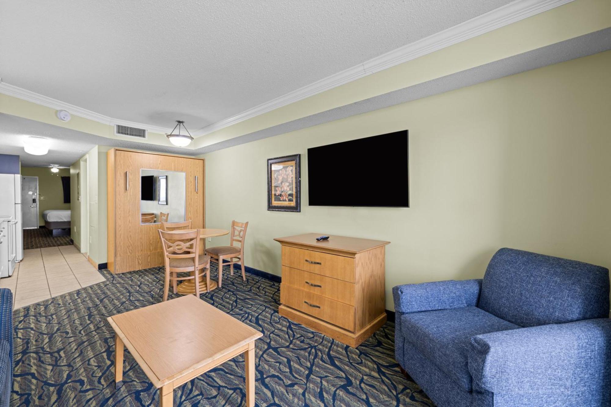 Oceanfront One Bedroom King Suite