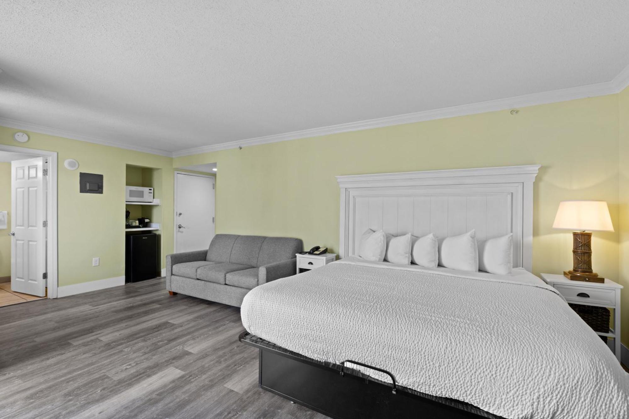 Partial Ocean View King Room