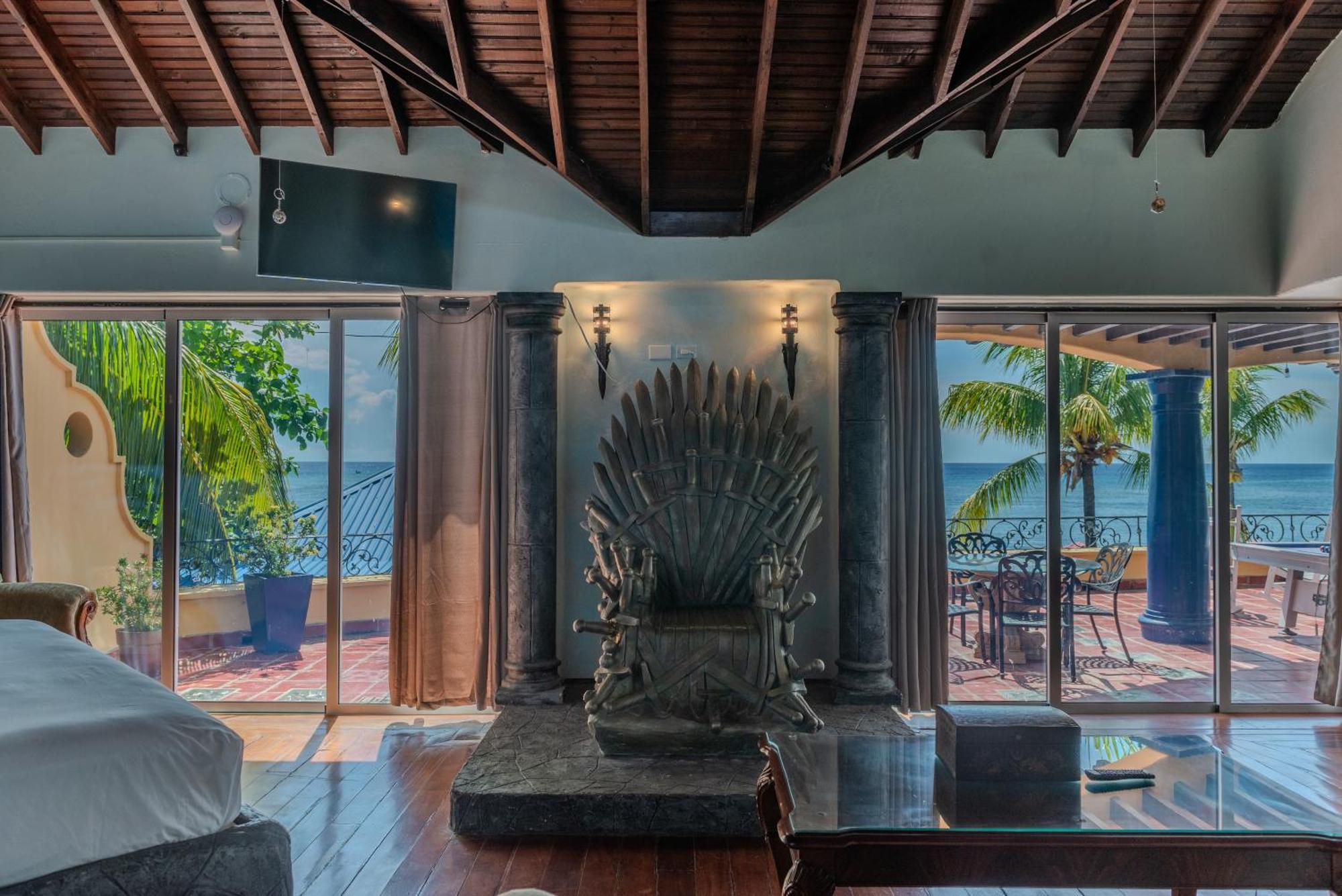 Deluxe Triple Room with Sea View