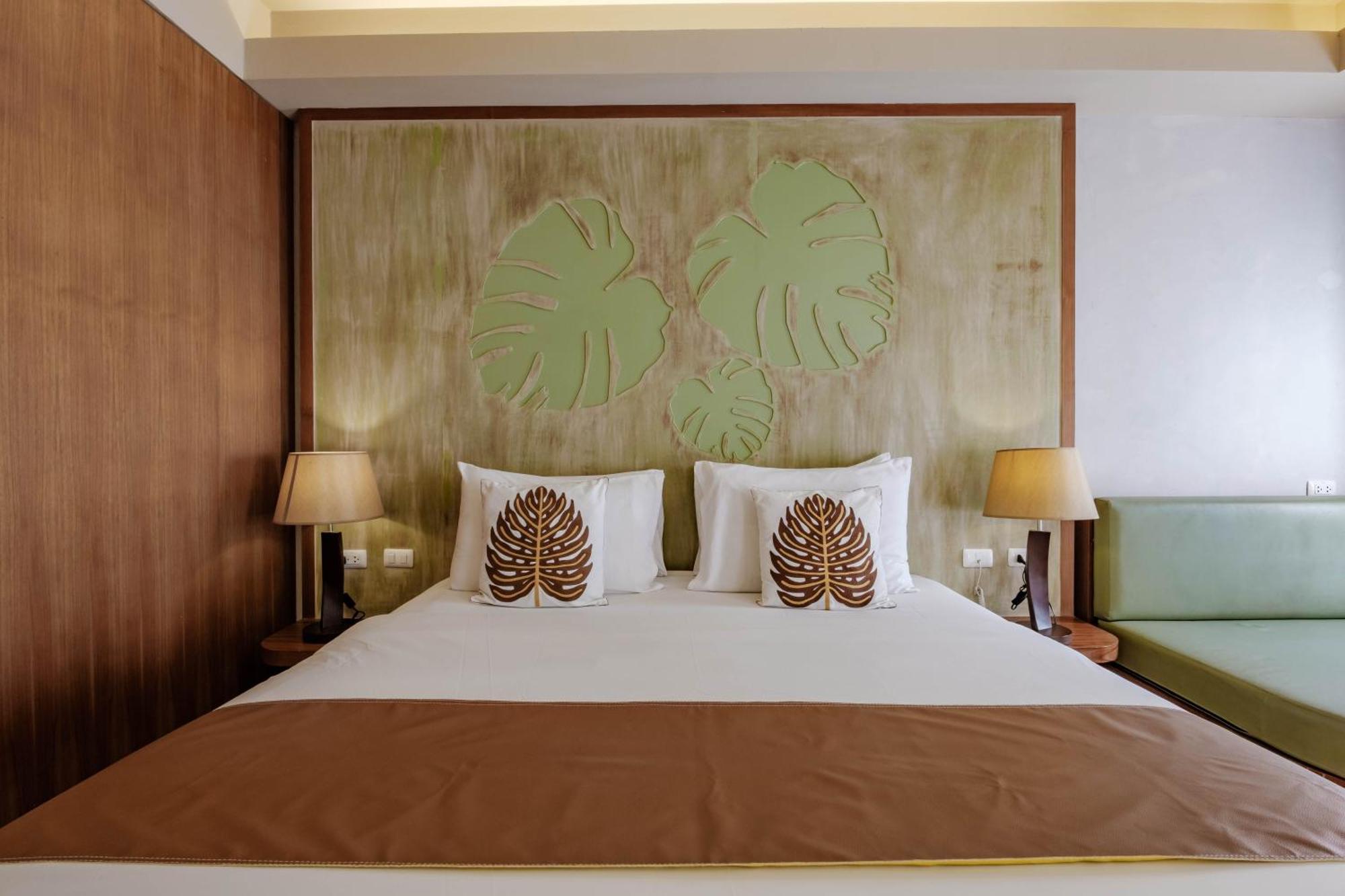 Premier Spa Villa,1765417465:JPEG