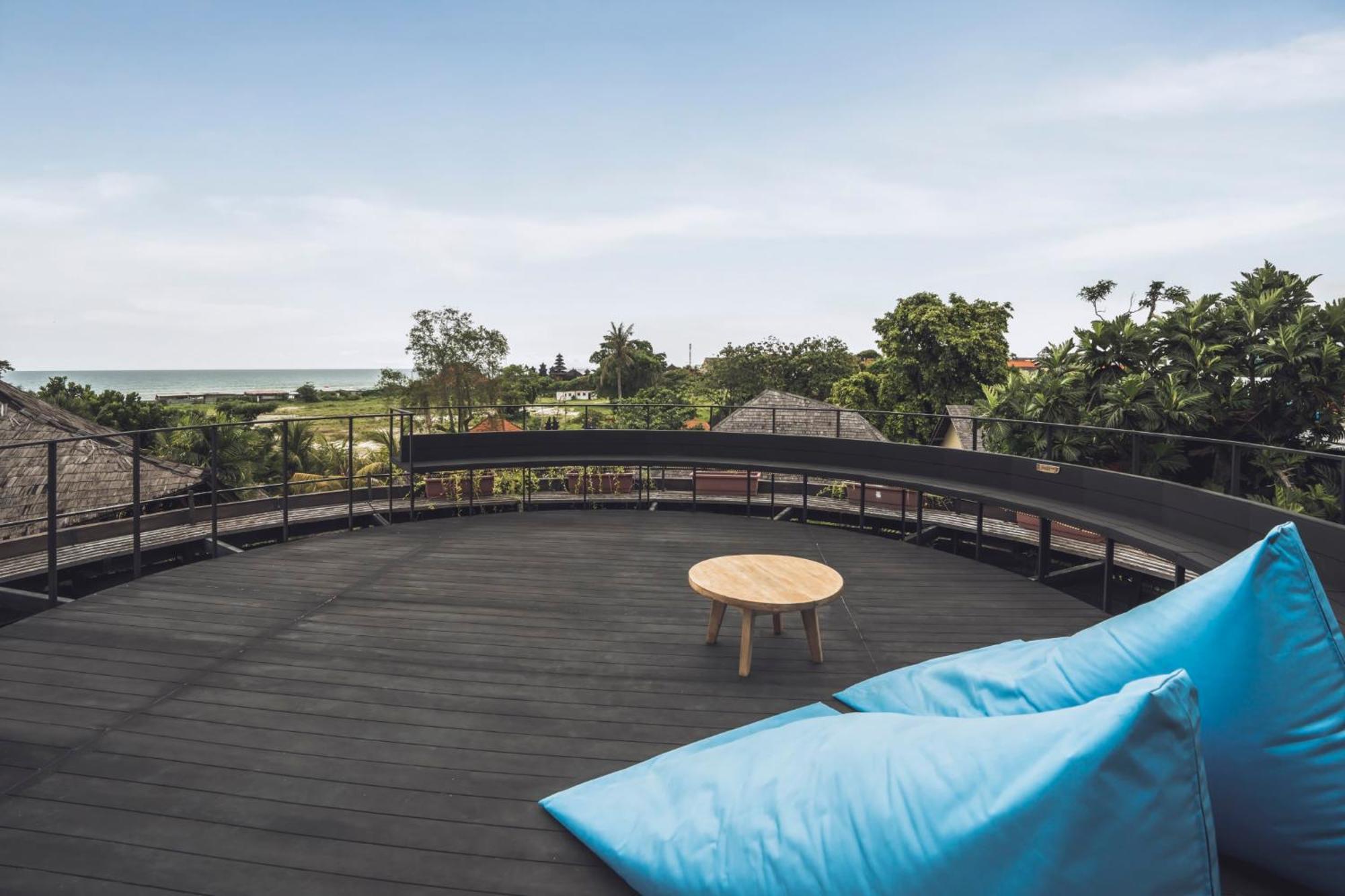 LOFT - Cabana Rooftop Seaview (Adult Only)