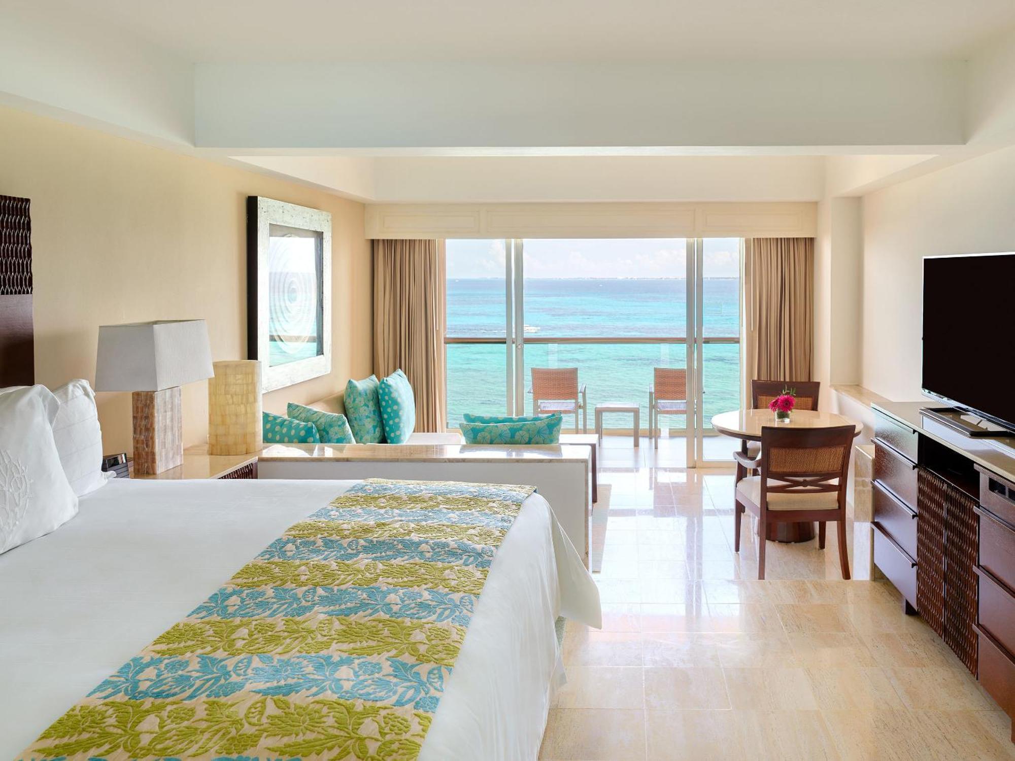 Ocean Front Two Bedroom Family & Friends Suite