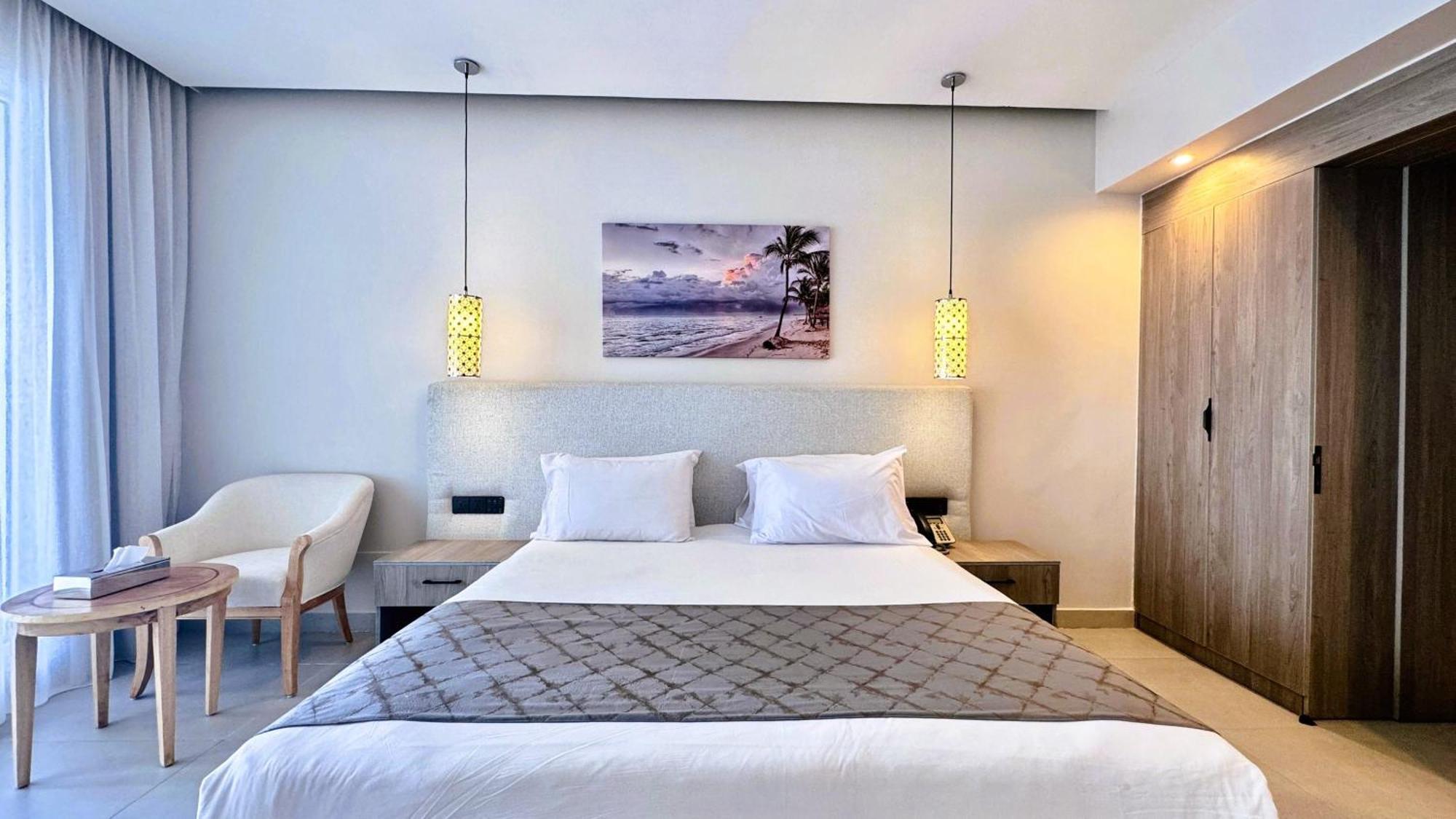 Double or Twin Room Pool View