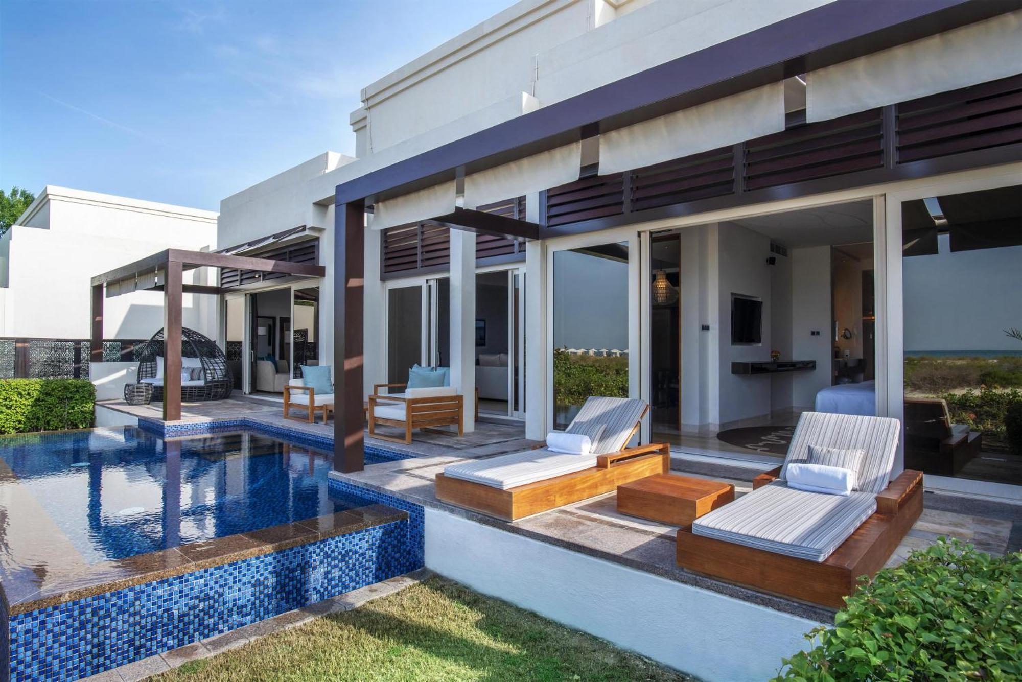 Executive Villa met 2 Slaapkamers en Eigen Zwembad