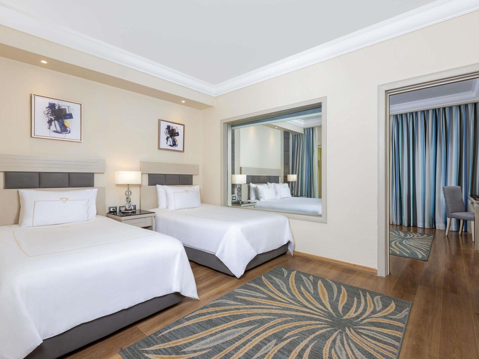Junior Suite King Bed,1770507881:JPEG